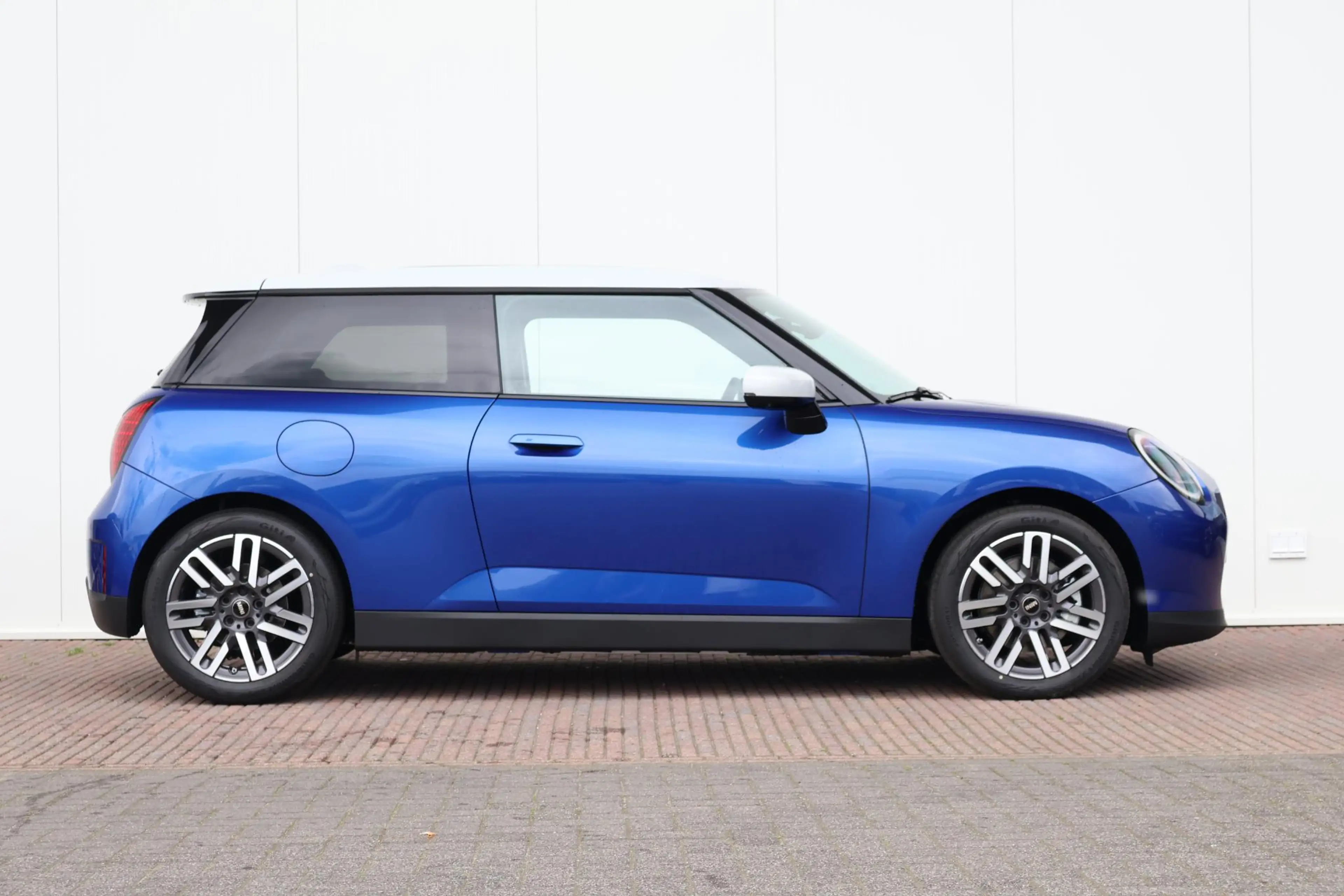 MINI Cooper E 3-Deurs Favoured L 40.7 kWh | Panorama Dak | Harma — photo 5