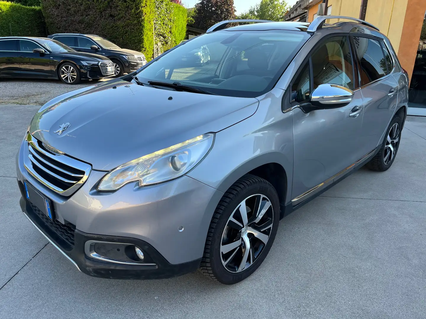 Peugeot 2008 1.6 e-hdi 8v Allure s TETTO PANORAMICO! Grigio - 1