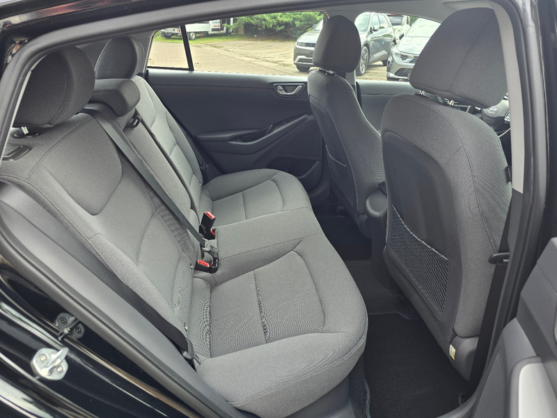Hyundai IONIQ PLUGIN HYBR 1.6 — photo 10