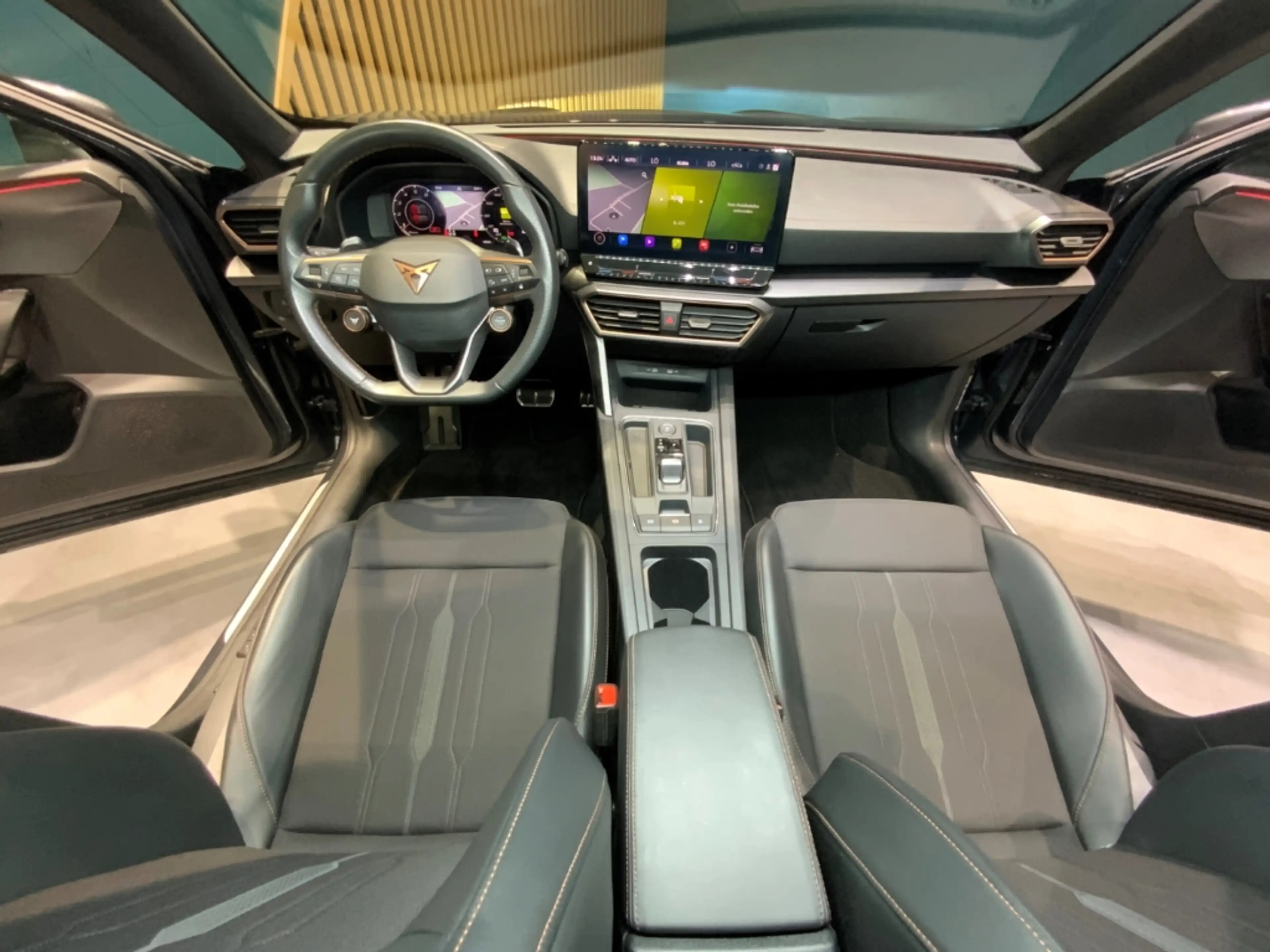 CUPRA Formentor VZ 2.0TSI DSG 4Drive+DCC+ACC+LED+Pano — photo 14