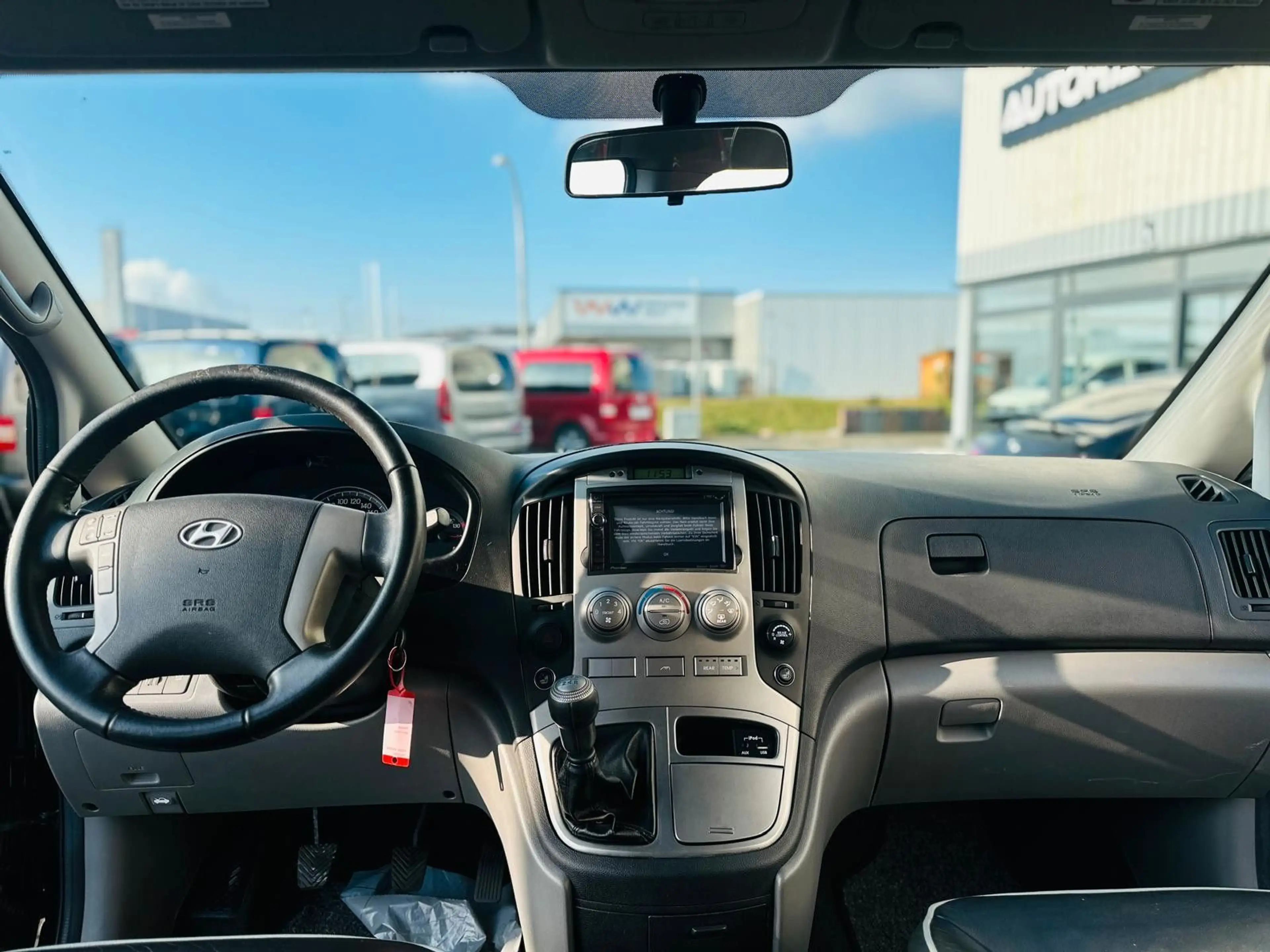 Hyundai H-1 -Behindertengerecht-Rampe-Rollstuhl — photo 14