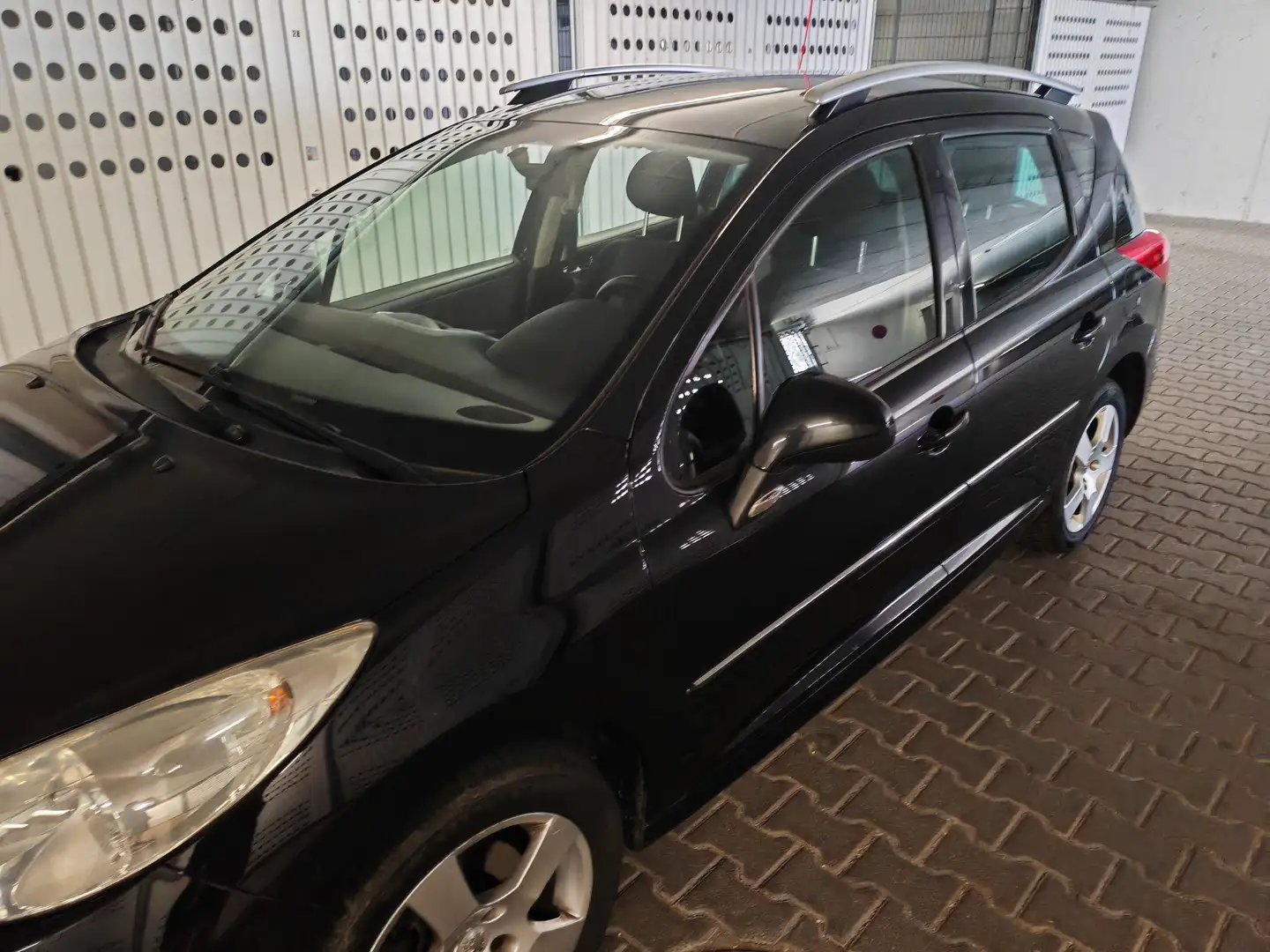 Peugeot 207 207 SW SW 120 VTi Panoramadach Schwarz - 2
