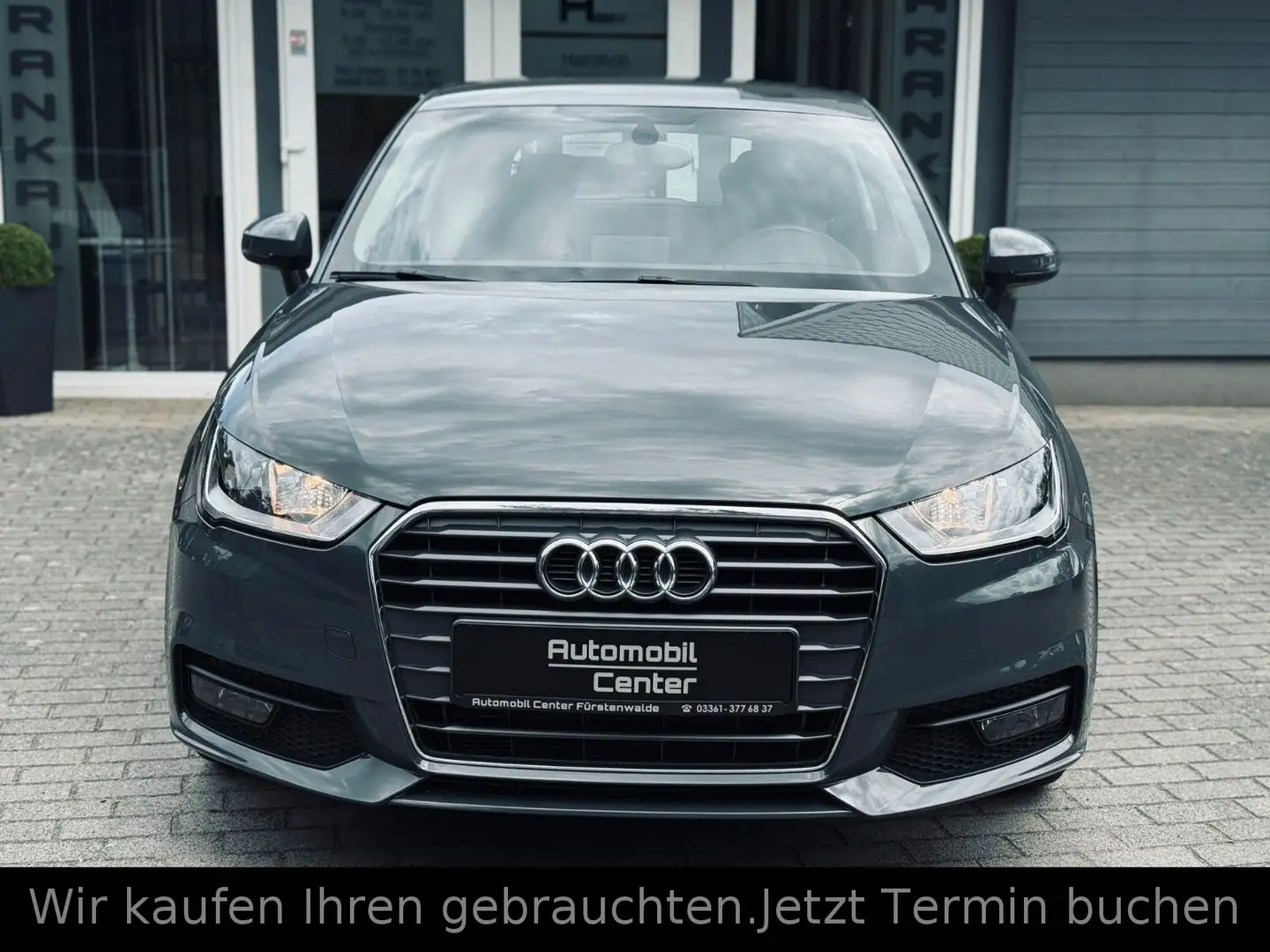 Audi A1 1.4 TDI erst 25Tkm+Bose+Navi+Alu+SHZ+Klima+ Grau - 2