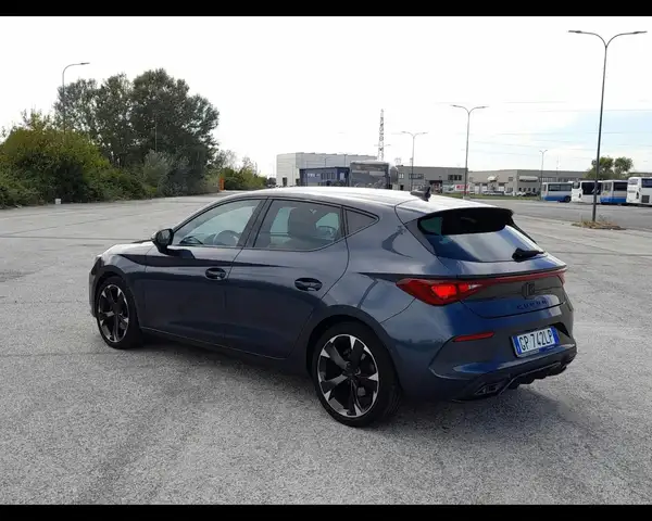 Cupra Leon view 3