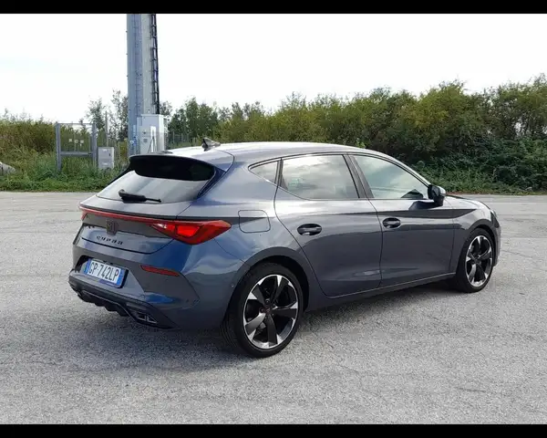 Cupra Leon view 5