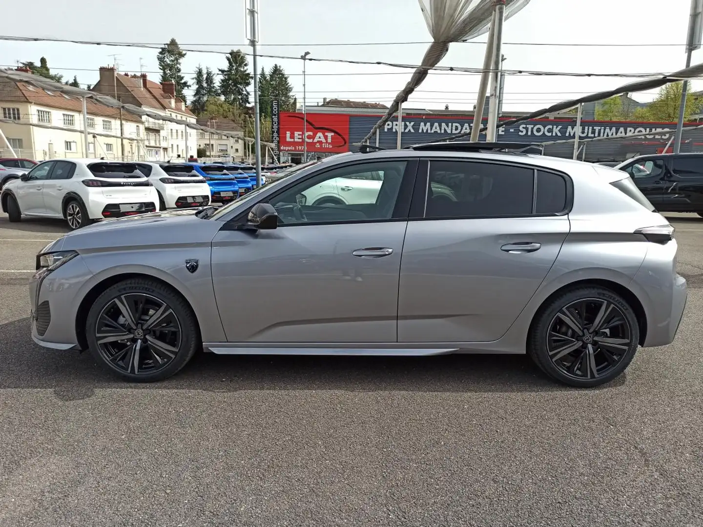 Peugeot 308 III 1.5 BlueHDi S\u0026S 130 EAT8 GT TOIT OUVRANT  Grau - 2