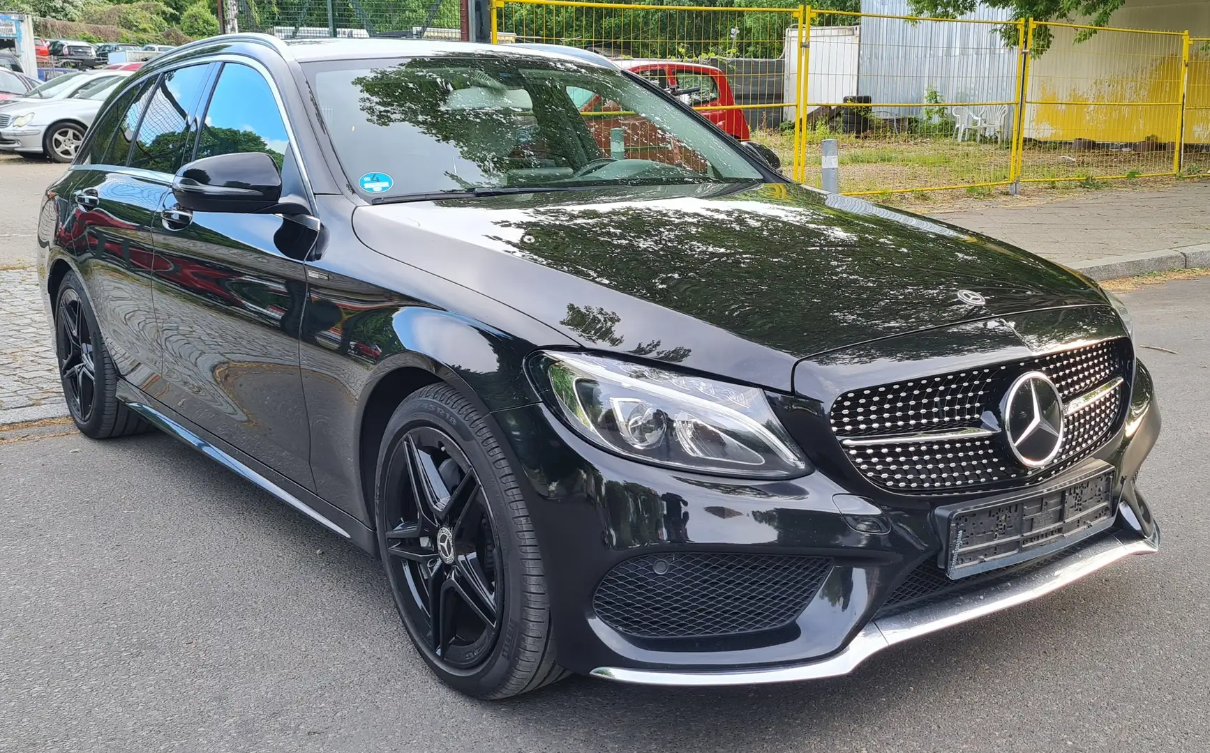 Mercedes-Benz C 220 C 220 T BlueTec  AMG Schwarz - 2