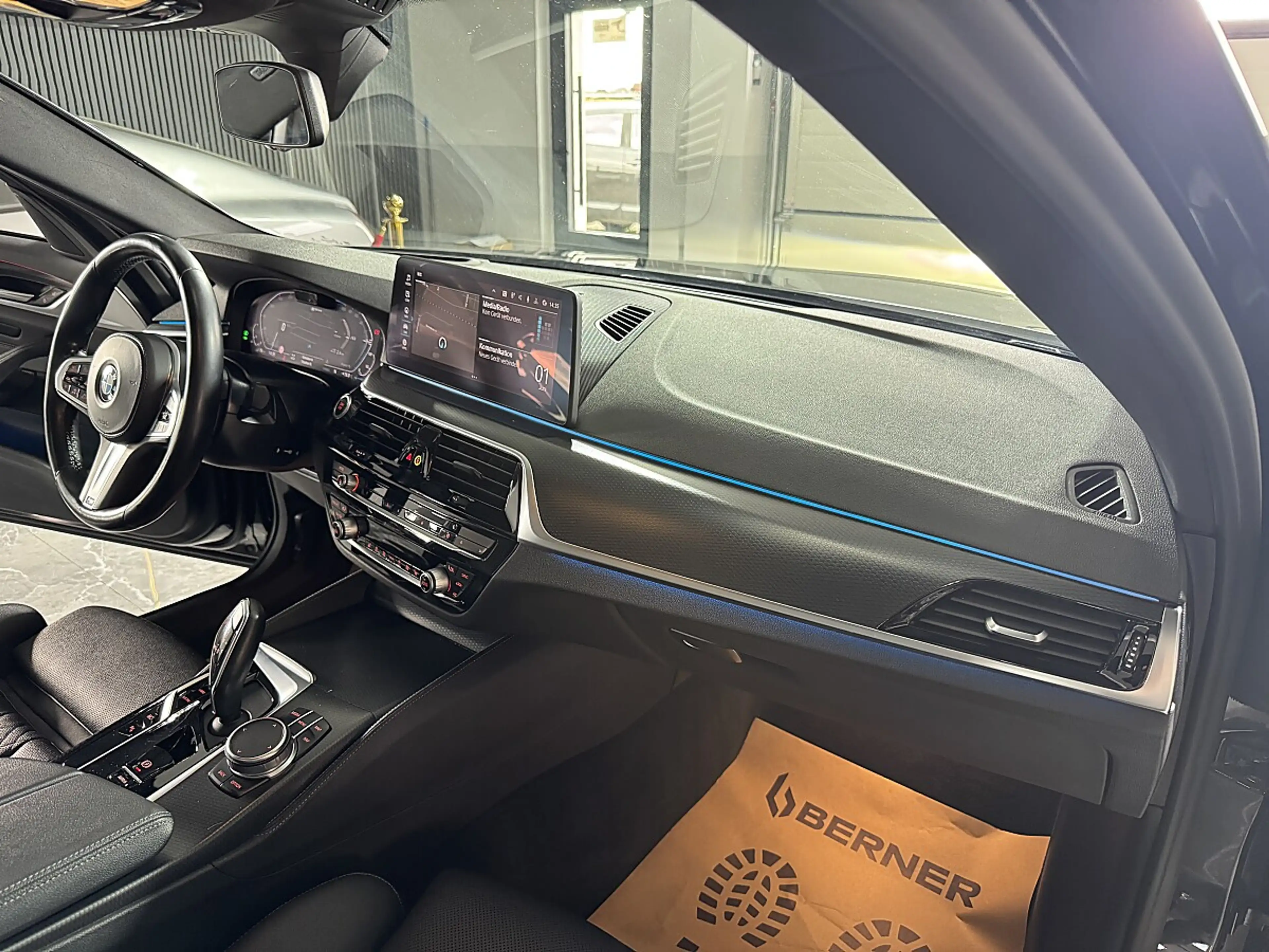 BMW 545 e G30 M xDrive Aut.*1.BESITZ*FACELIFT* — photo 13