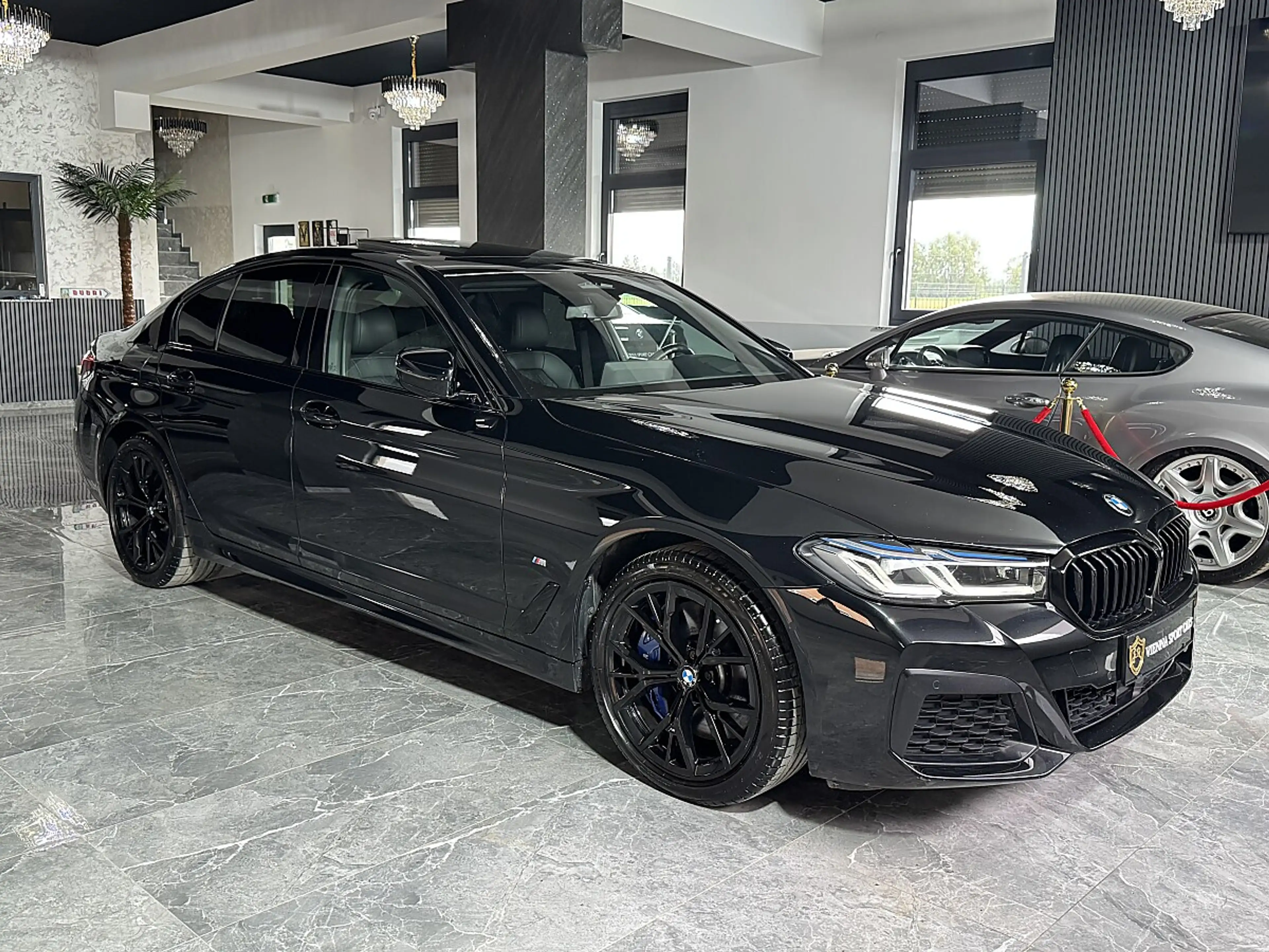 BMW 545 e G30 M xDrive Aut.*1.BESITZ*FACELIFT* — photo 6