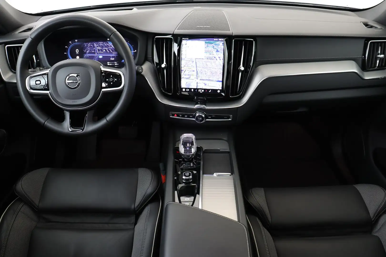 Volvo XC60 T6 RECHARGE AWD ULTIMATE DARK -PANO.DAK|PRIVACY.GL Schwarz - 2