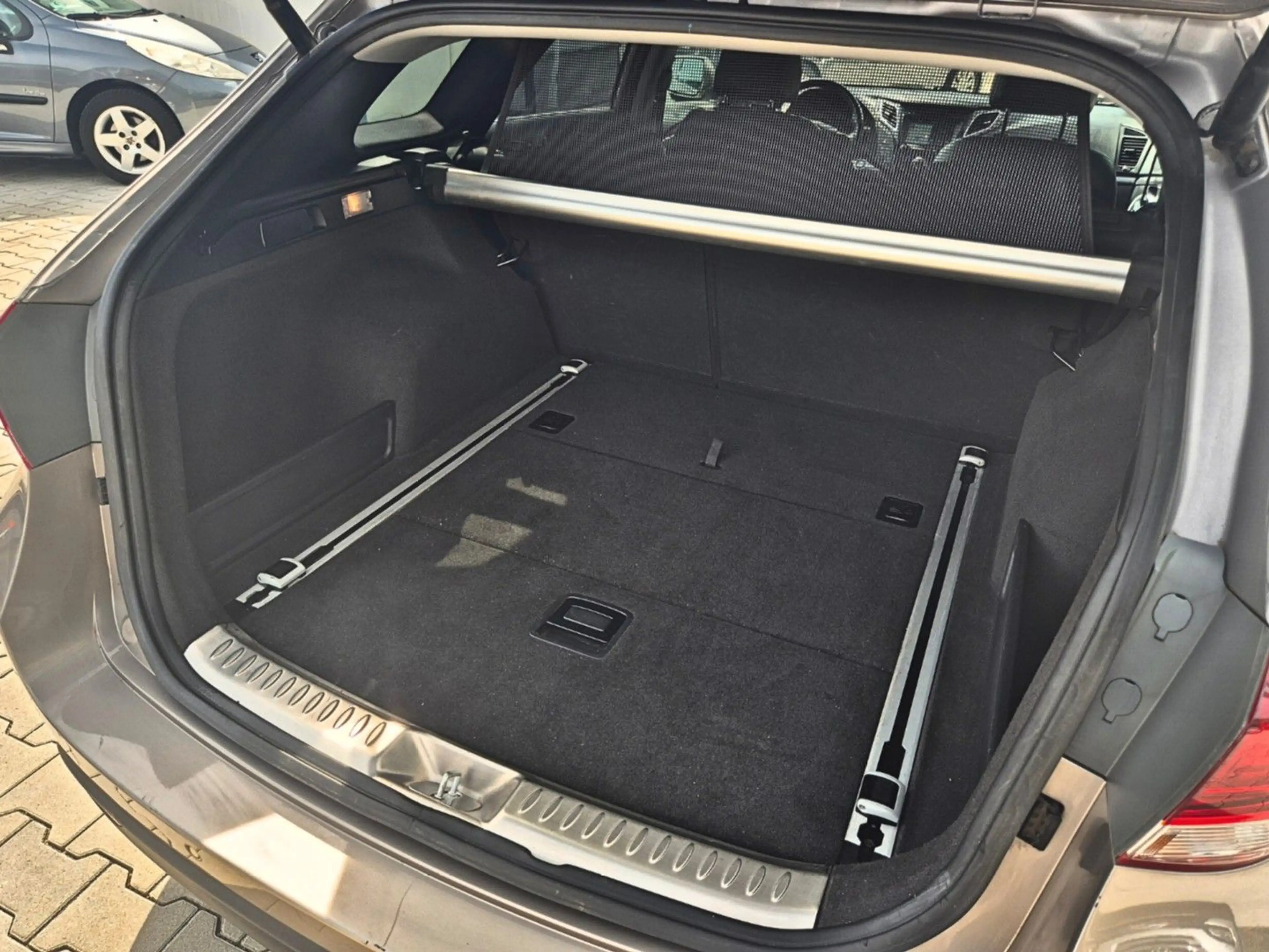 Hyundai i40 cw blue Premium Voll Pano AHK Leder Sitzbel. — photo 11