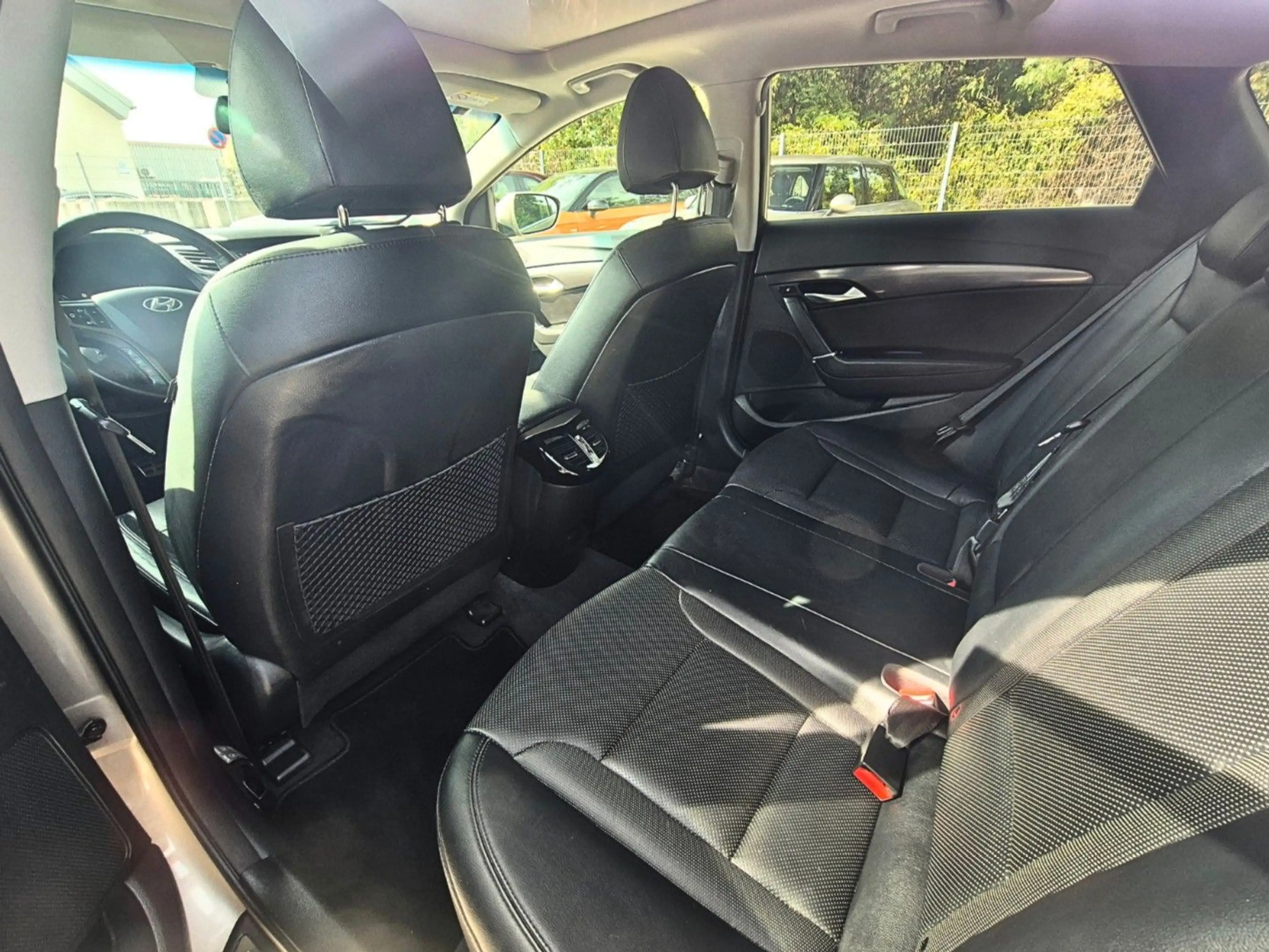 Hyundai i40 cw blue Premium Voll Pano AHK Leder Sitzbel. — photo 12