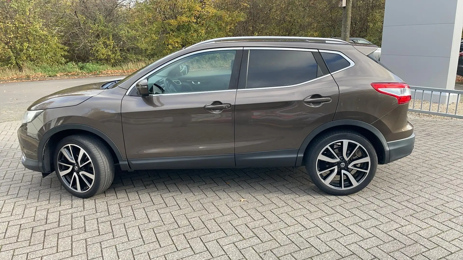 Nissan Qashqai 1.2 Tekna 1e eigenaar / dealer-onderhouden / trekh Brun - 2