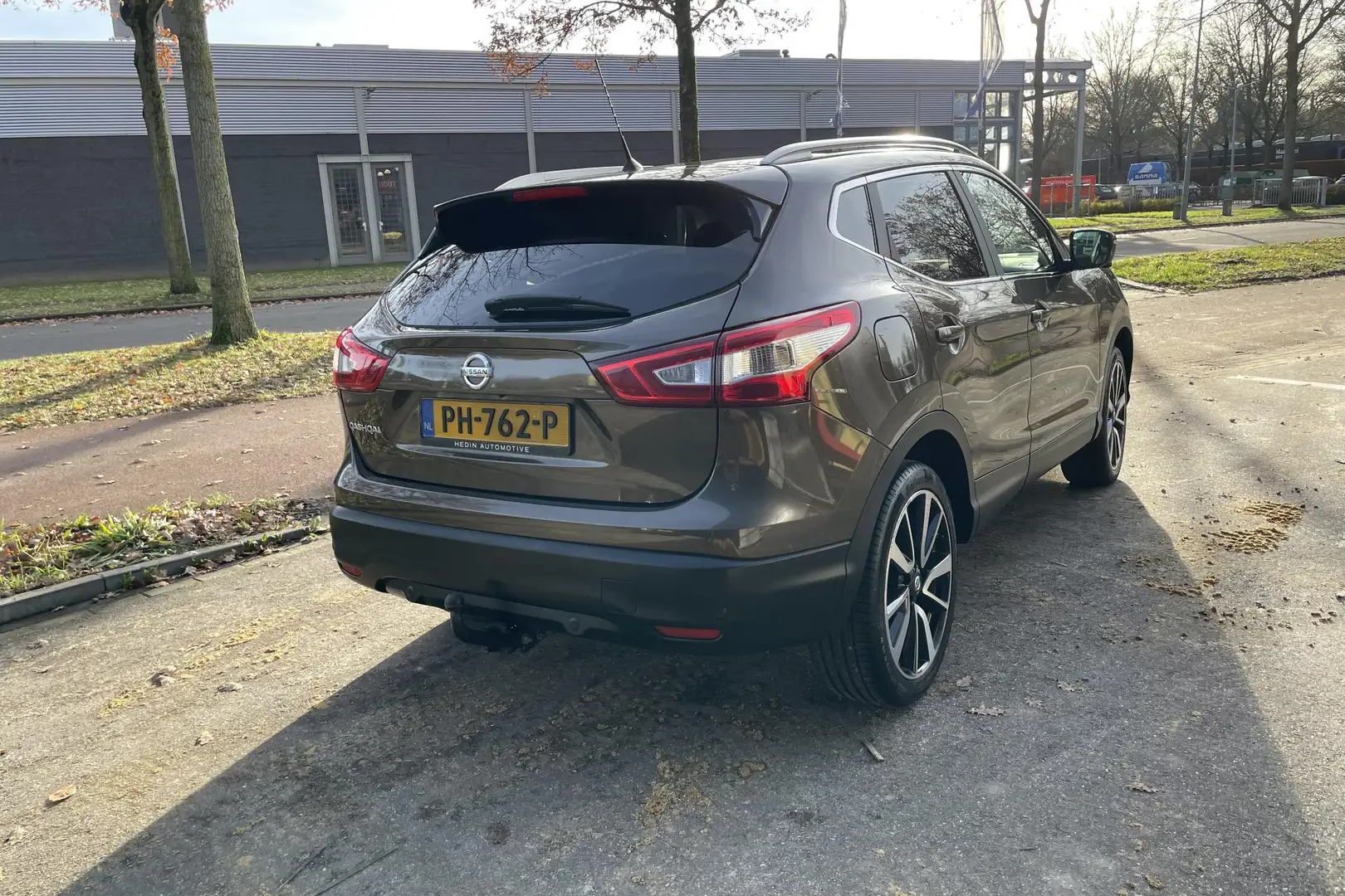 Nissan Qashqai 1.2 Tekna | 1ST EIGENAAR | TREKHAAK | PANORAMADAK Braun - 2