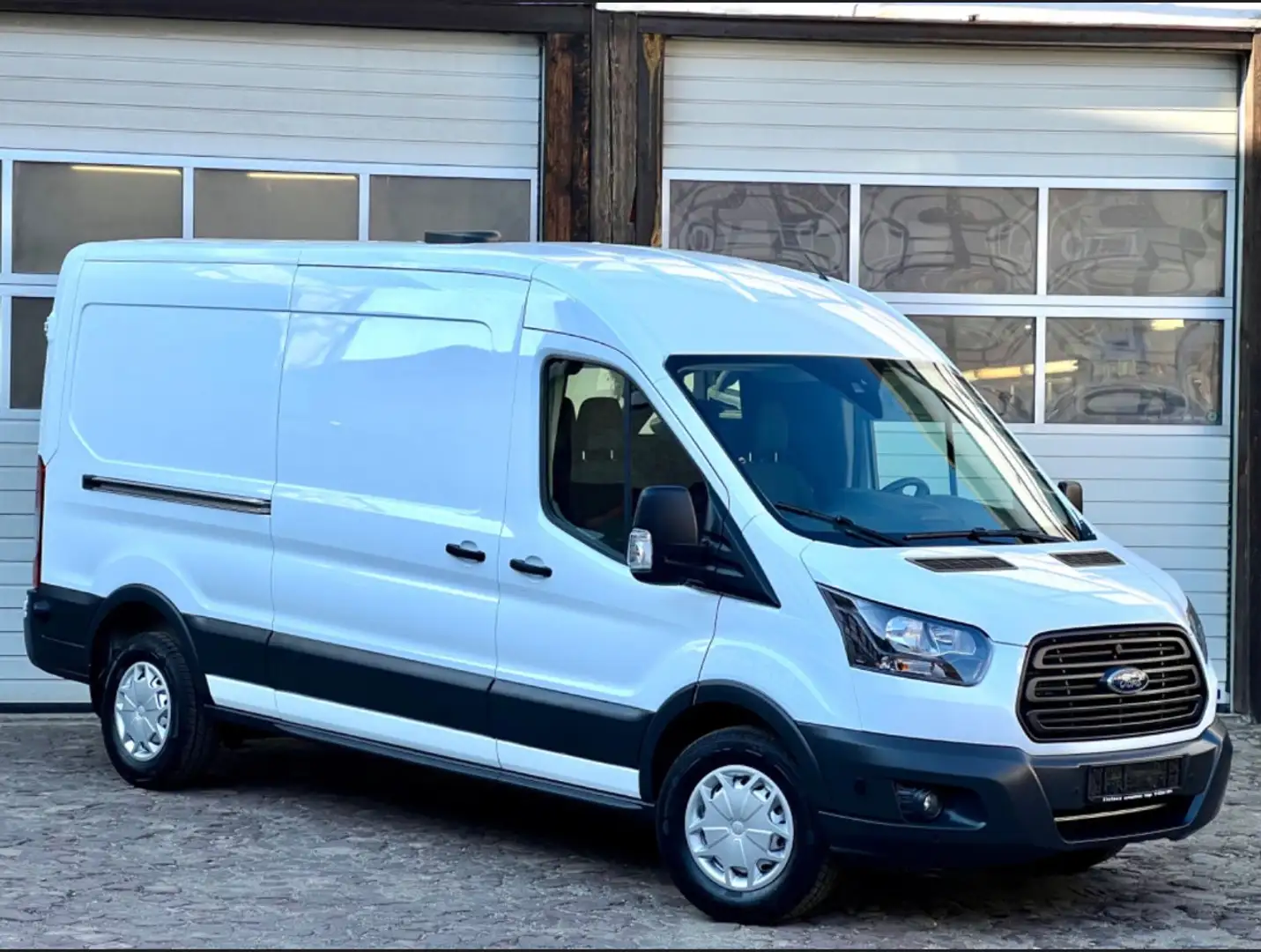 Ford Transit Bus 350 - 2