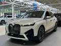 BMW iX xDrive40 H&K AHK DA Prof. Laser Sitzlüftung Sportp Weiß - thumbnail 2