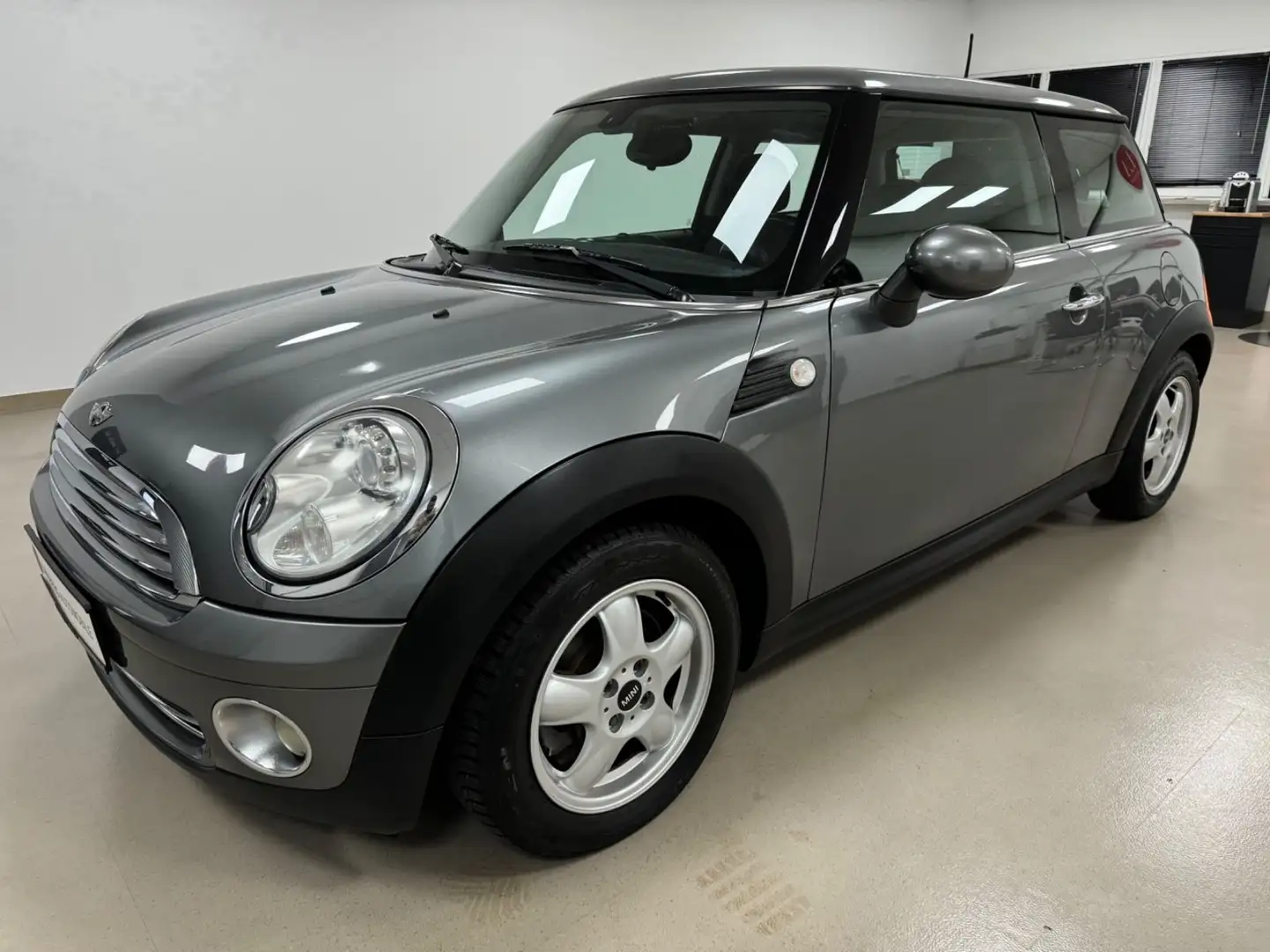 MINI Cooper Mini Cooper*PDC*KLIMA*NAVI*PANO*LMF*ISO* Grau - 1
