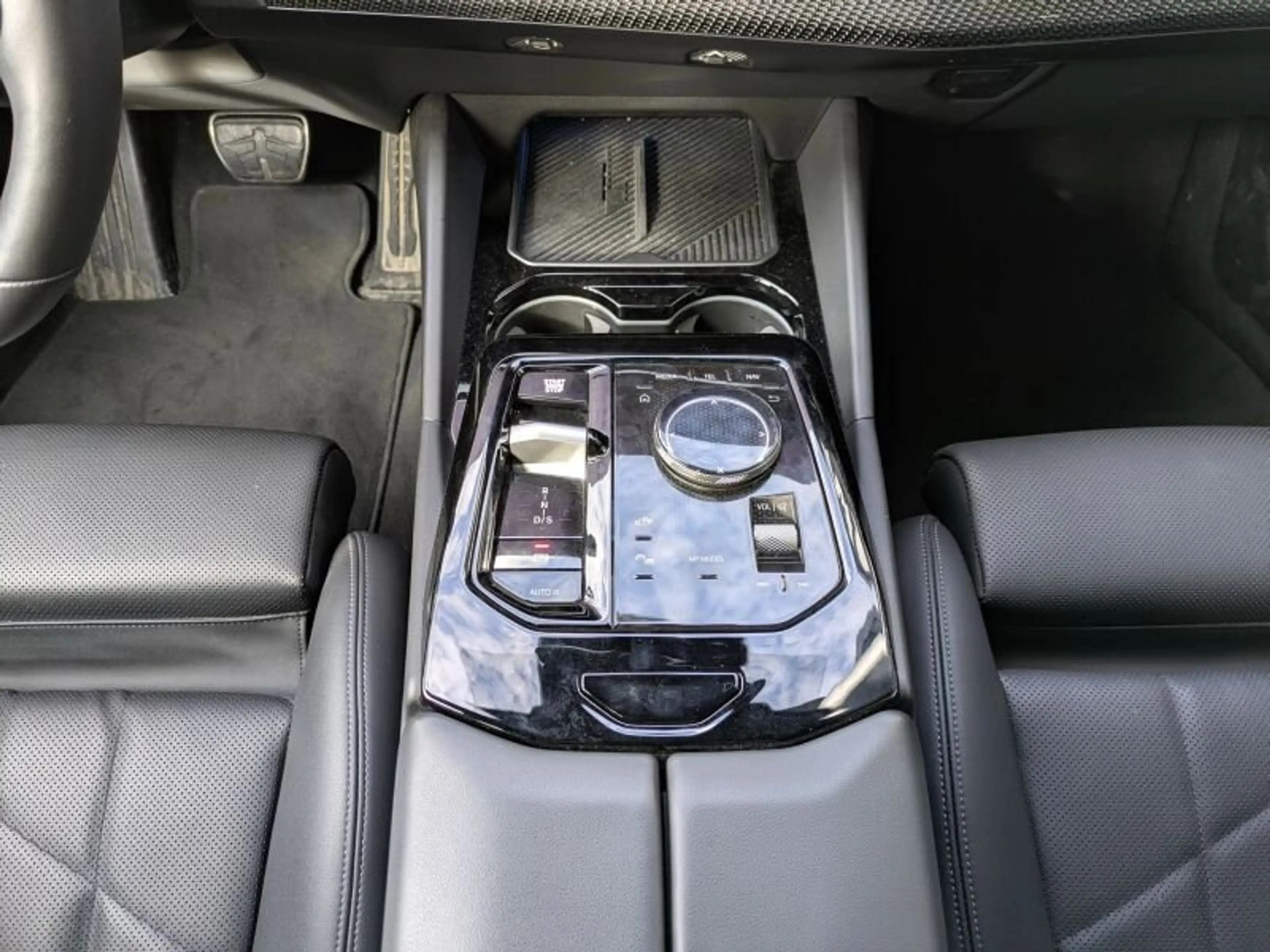 BMW 540 d xDrive Tour. M Sport LiveCockpit. AHK. H&K. — photo 10