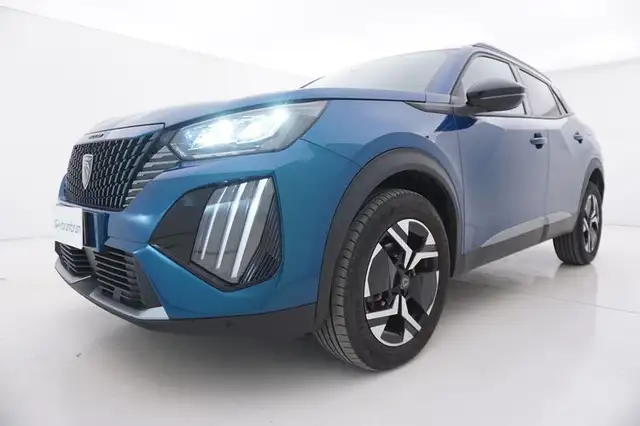 Peugeot 2008 view 9