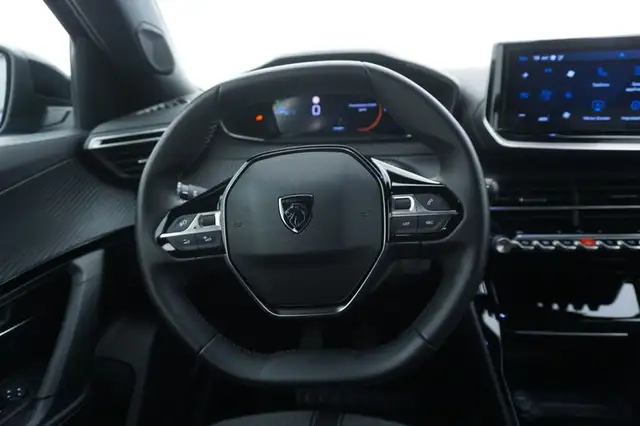 Peugeot 2008 view 11