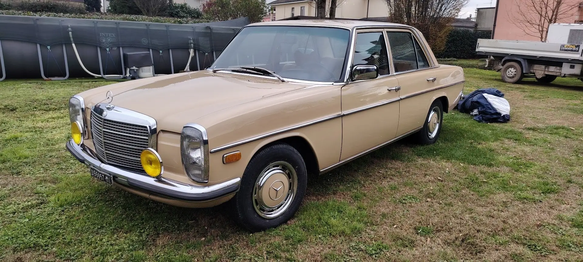 Mercedes-Benz 200 200 D - 2