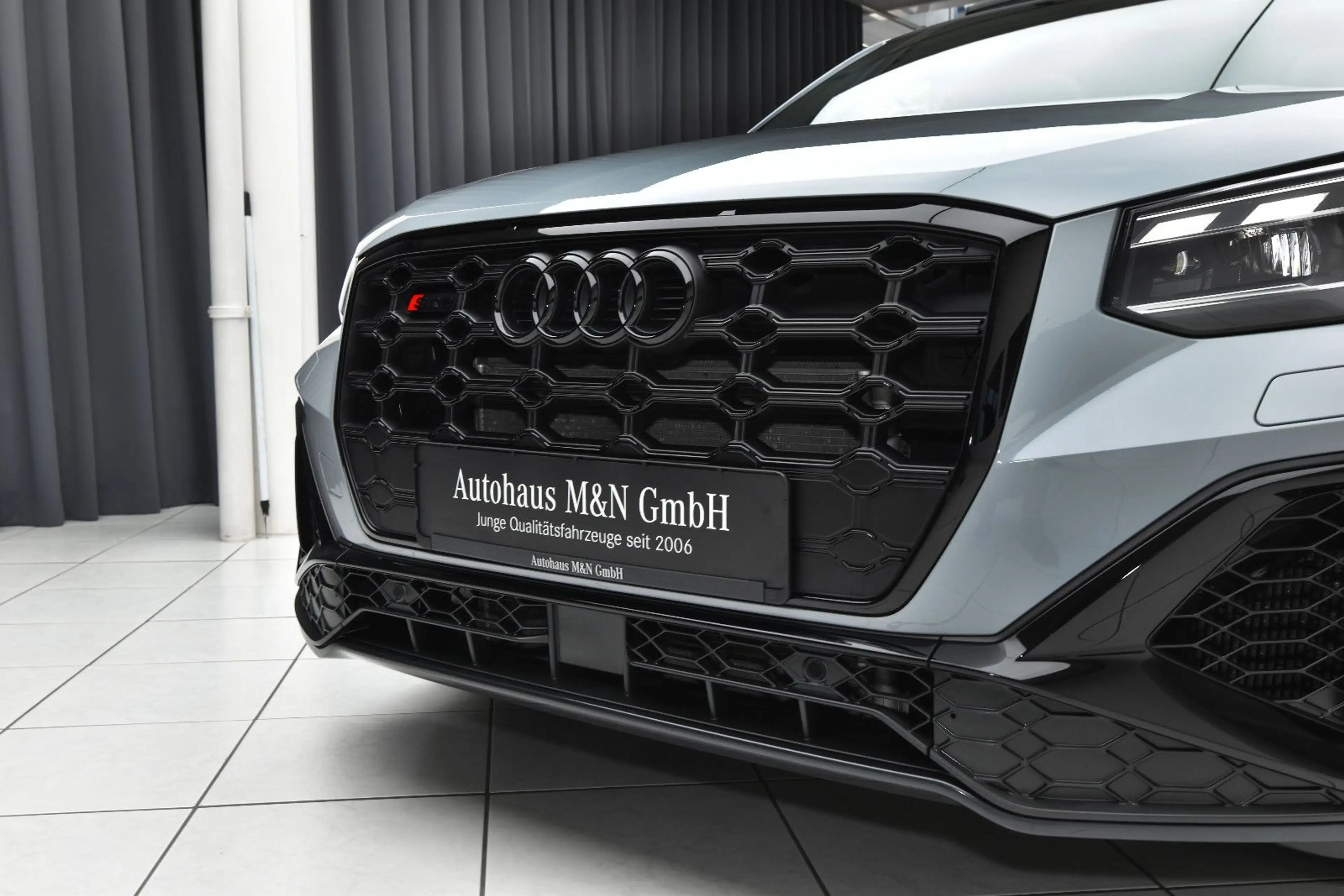 Audi SQ2 2.0 TFSI quatt. *ACC* Pano* Sonox* Matrix* — photo 9