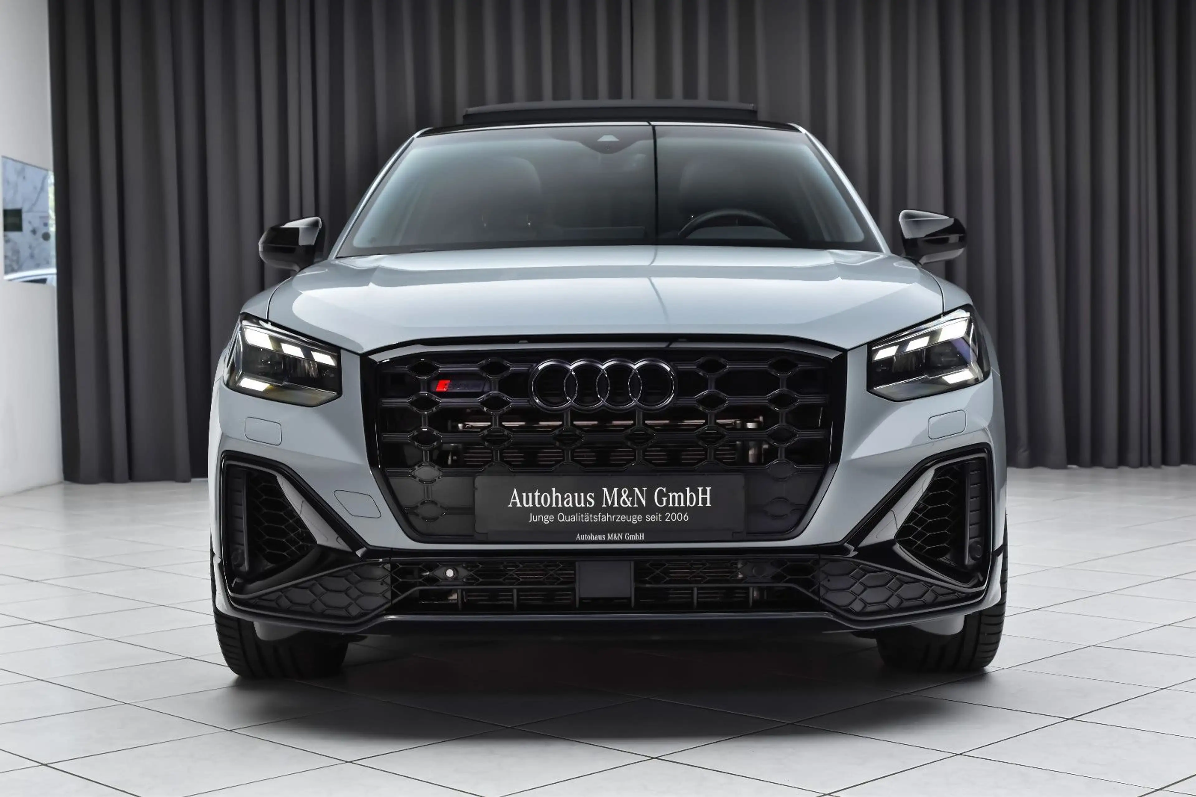 Audi SQ2 2.0 TFSI quatt. *ACC* Pano* Sonox* Matrix* — photo 5