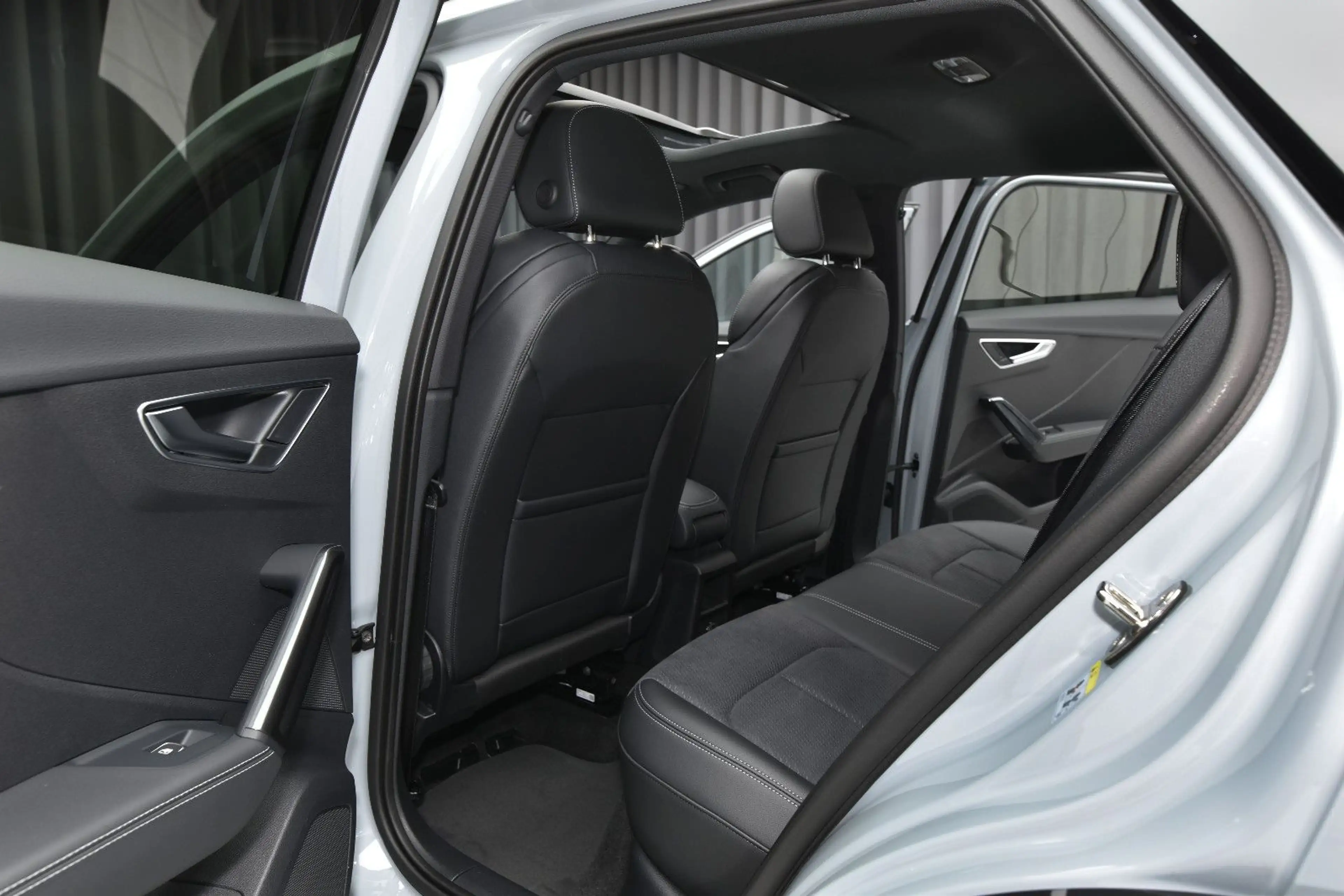 Audi SQ2 2.0 TFSI quatt. *ACC* Pano* Sonox* Matrix* — photo 15