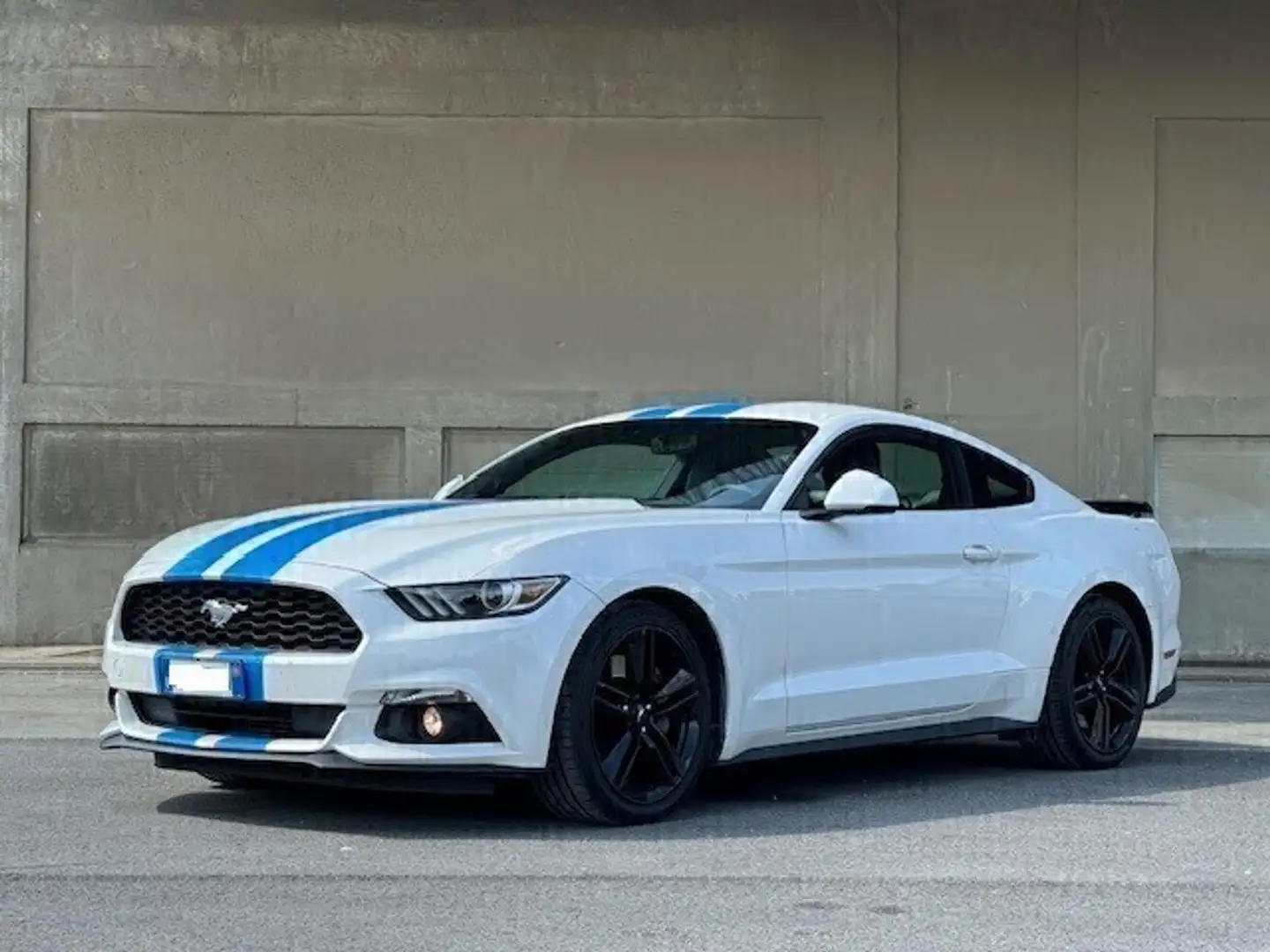 Ford Mustang COUPE' 2.3 ECOBOOST PREMIUM Blanc - 2