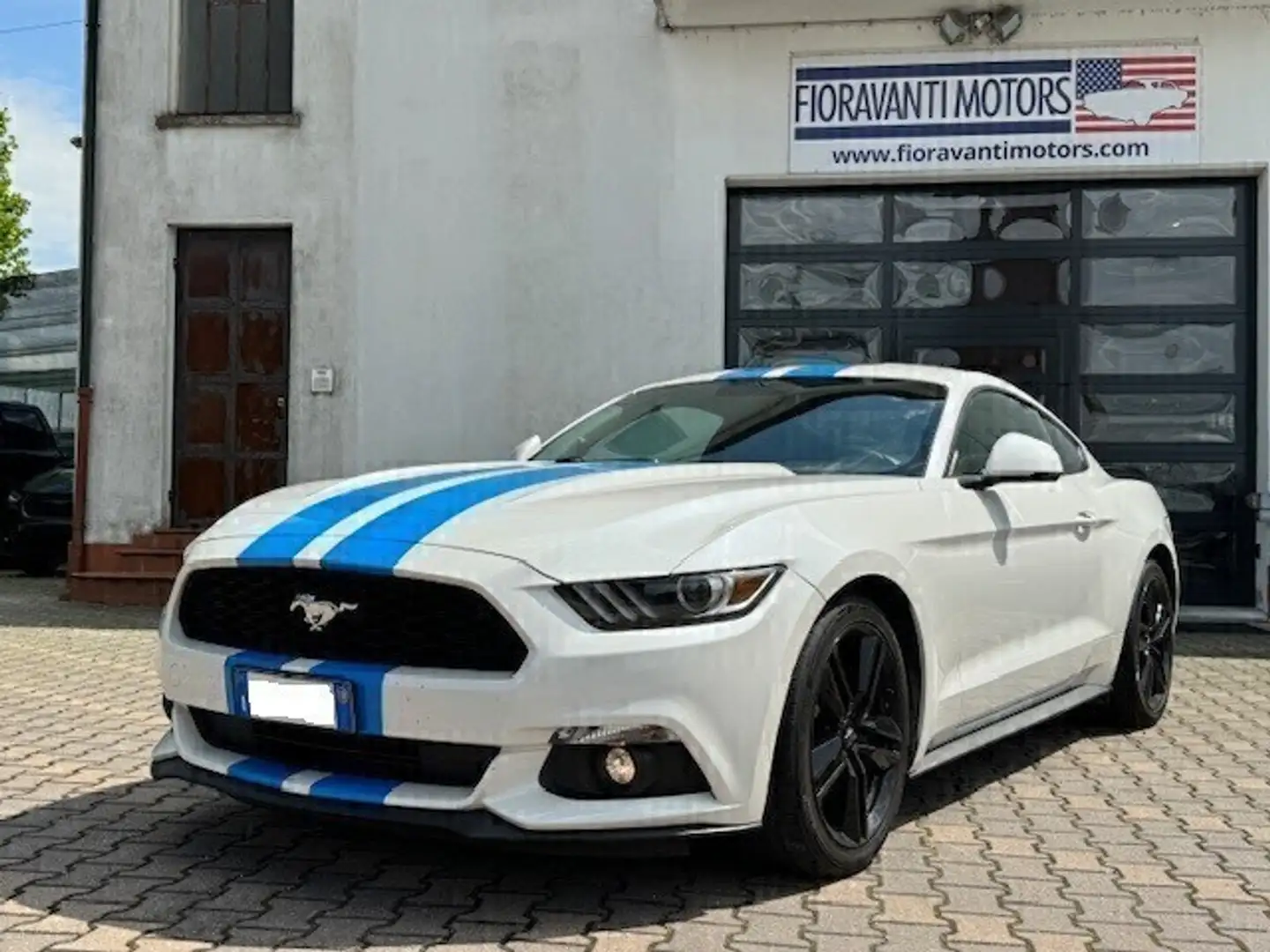 Ford Mustang COUPE' 2.3 ECOBOOST PREMIUM Blanc - 1