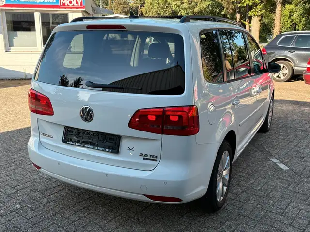 Volkswagen Touran view 7