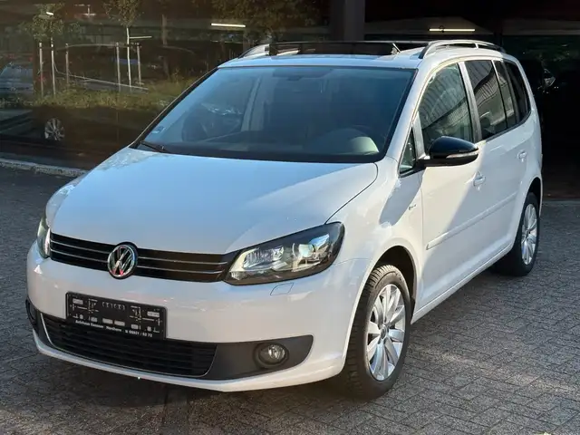 Volkswagen Touran view 4