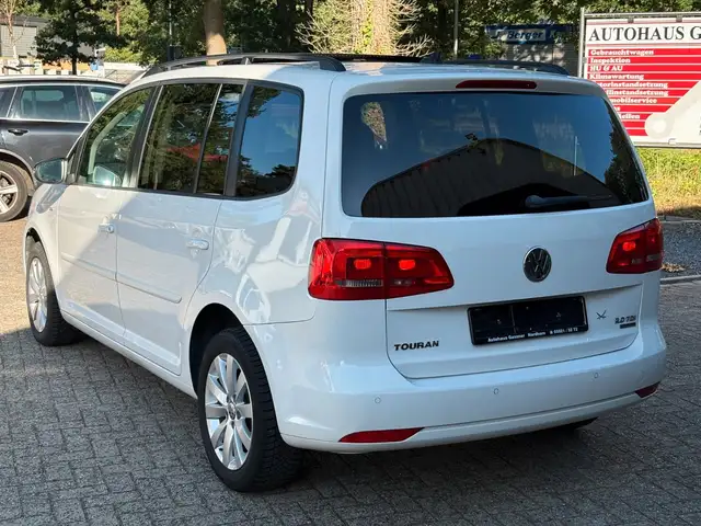 Volkswagen Touran view 5