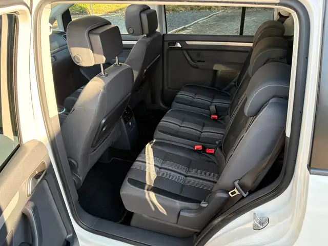 Volkswagen Touran view 14
