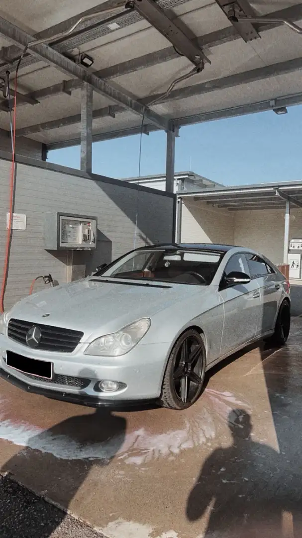 Mercedes-Benz CLS 500 Aut. Plateado - 1