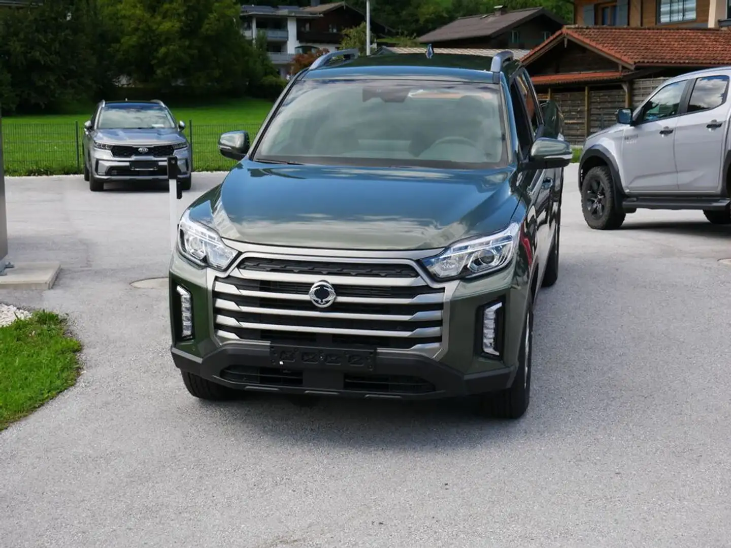 KGM Sonstige Musso Grand 2.2 e-XDI 4WD Style Grün - 2