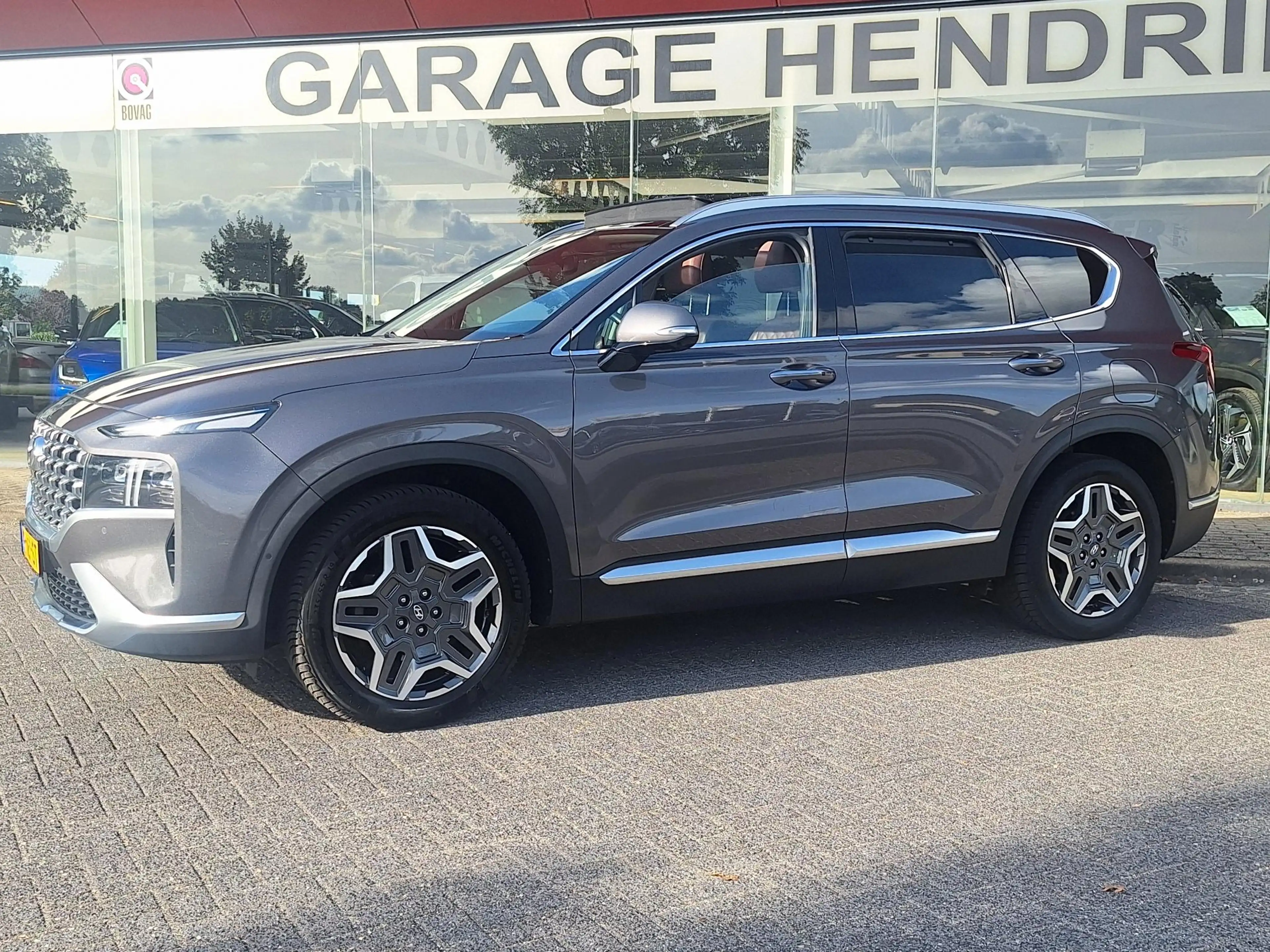 Hyundai SANTA FE 1.6 T-GDI PHEV Premium Sky | SOH: 96,8% | Panorama — photo 3