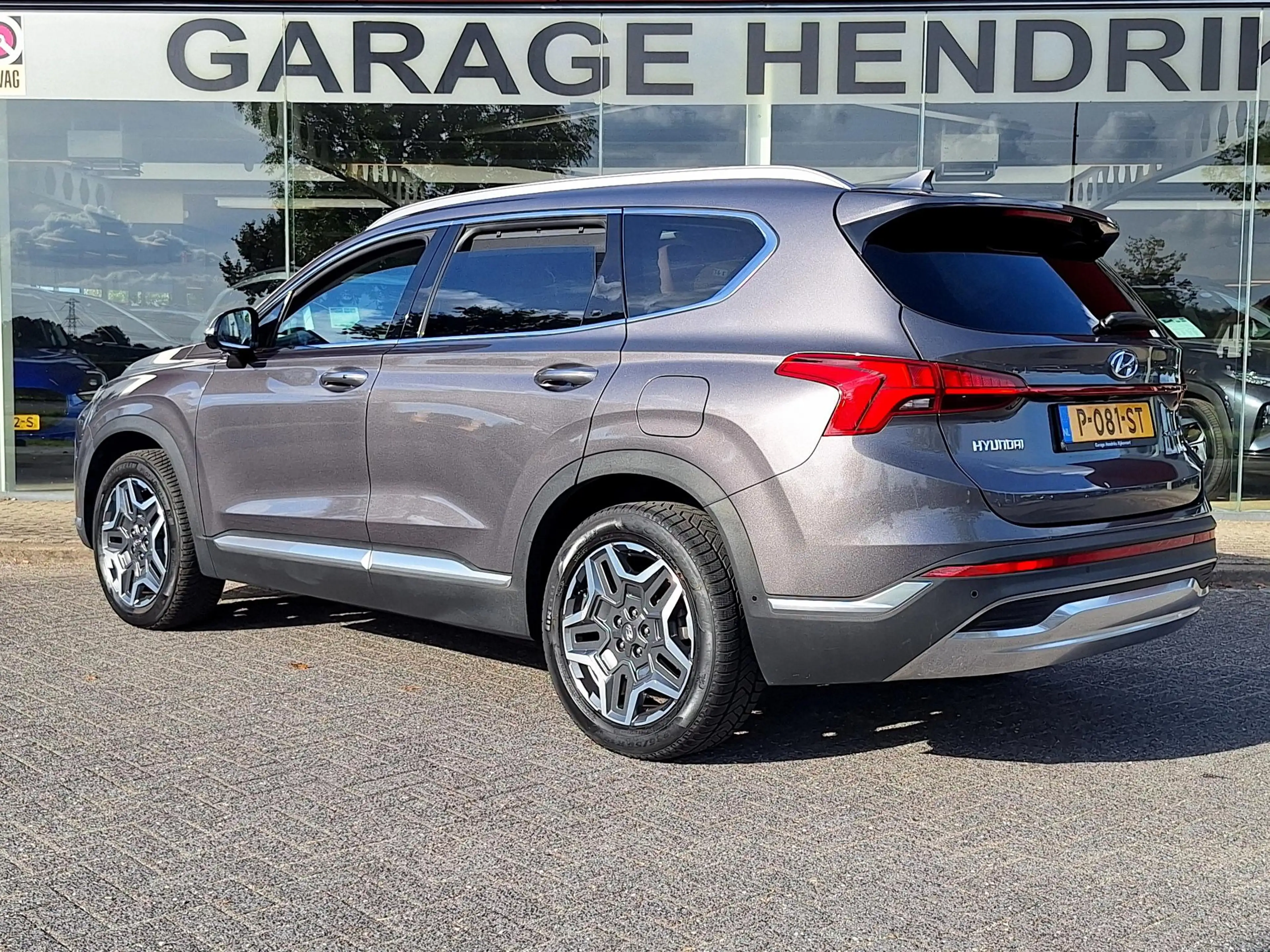 Hyundai SANTA FE 1.6 T-GDI PHEV Premium Sky | SOH: 96,8% | Panorama — photo 11