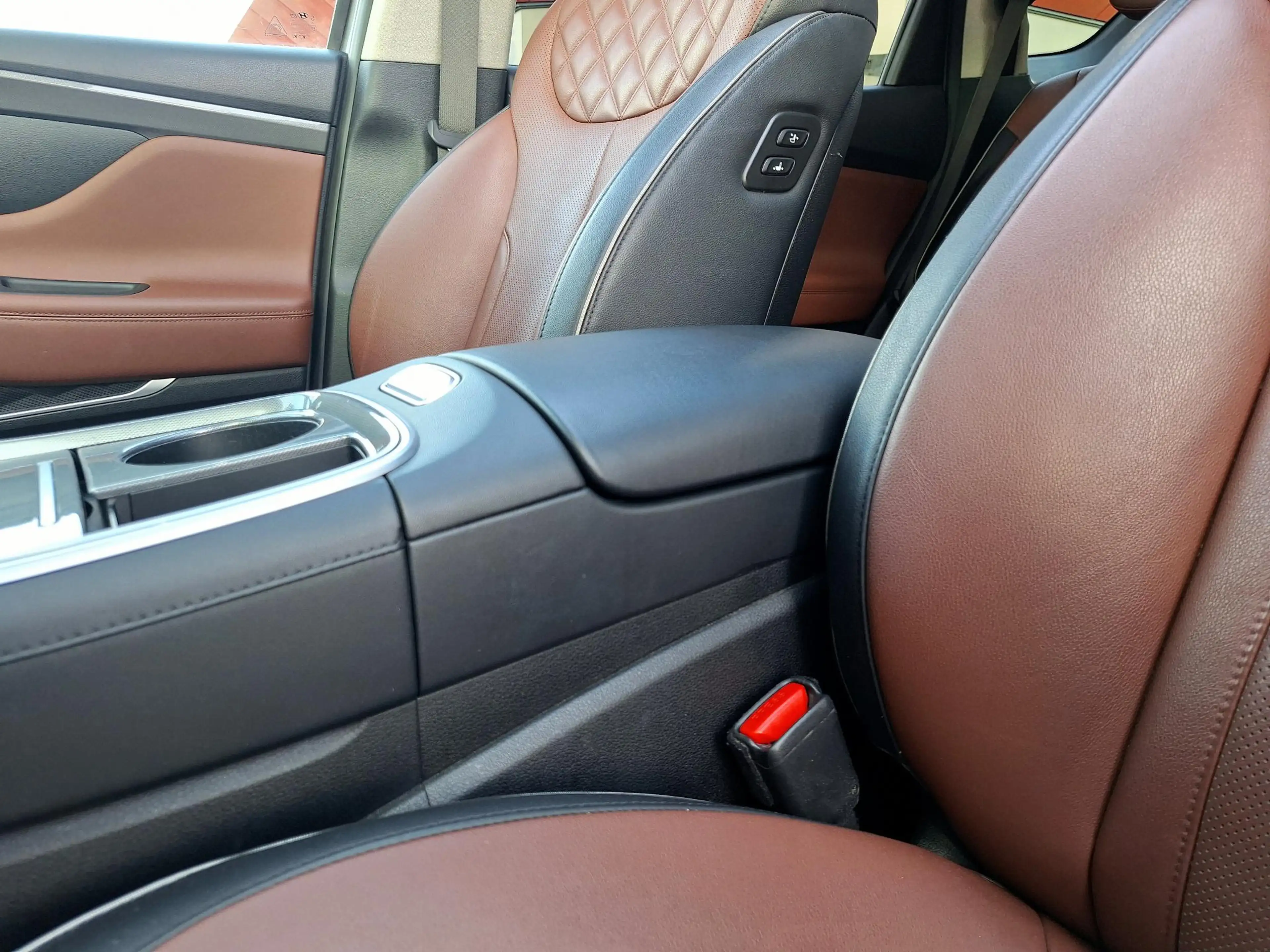 Hyundai SANTA FE 1.6 T-GDI PHEV Premium Sky | SOH: 96,8% | Panorama — photo 33