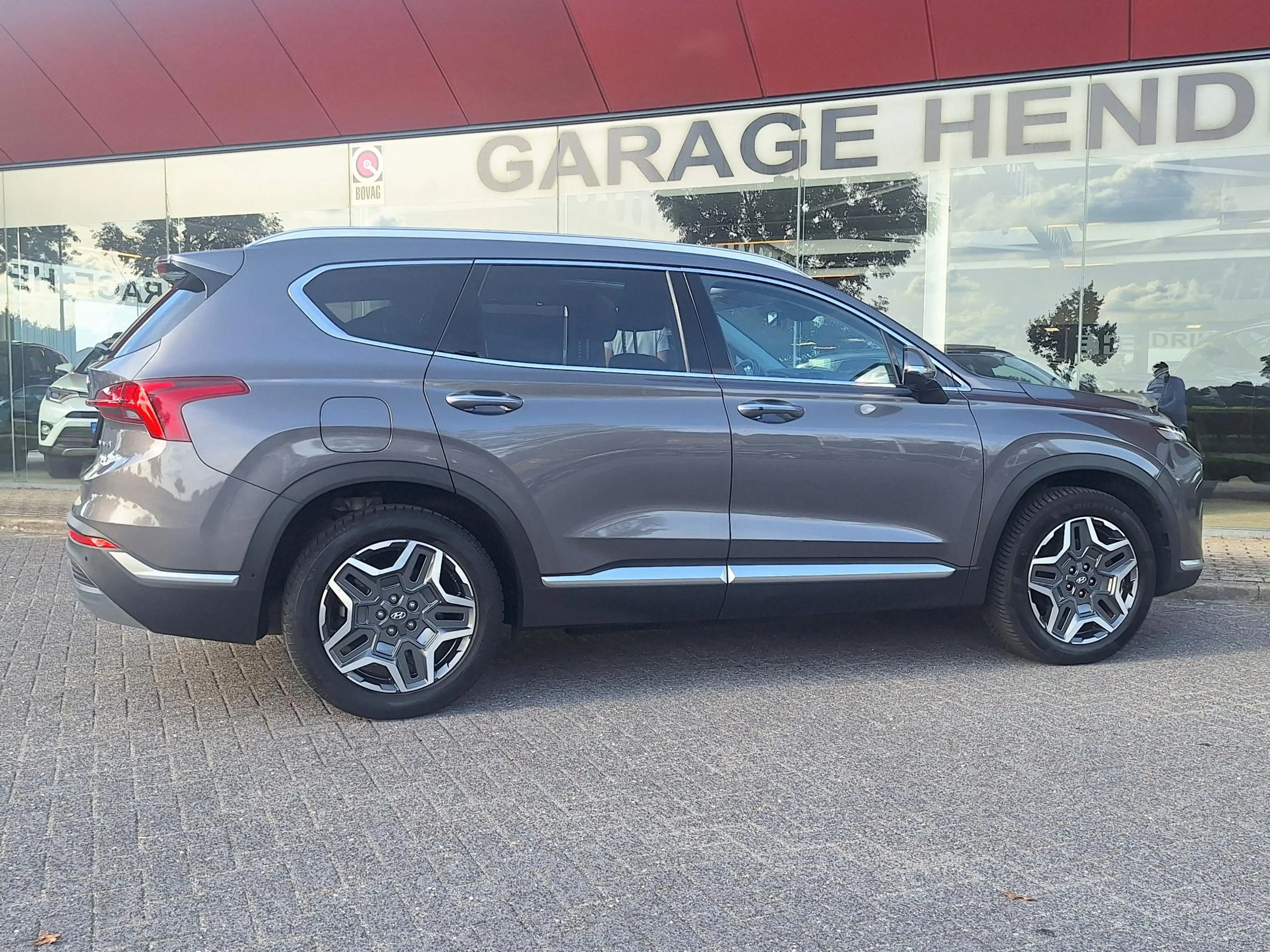 Hyundai SANTA FE 1.6 T-GDI PHEV Premium Sky | SOH: 96,8% | Panorama — photo 8