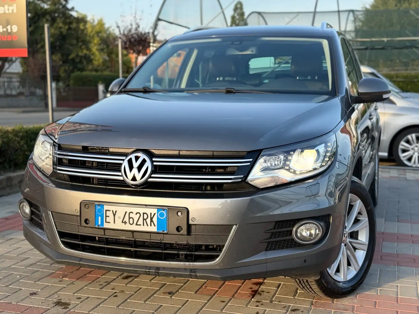 Volkswagen Tiguan Tiguan 2.0 TDI 140CV 4MOTION DSG Sport & Style Grigio - 1