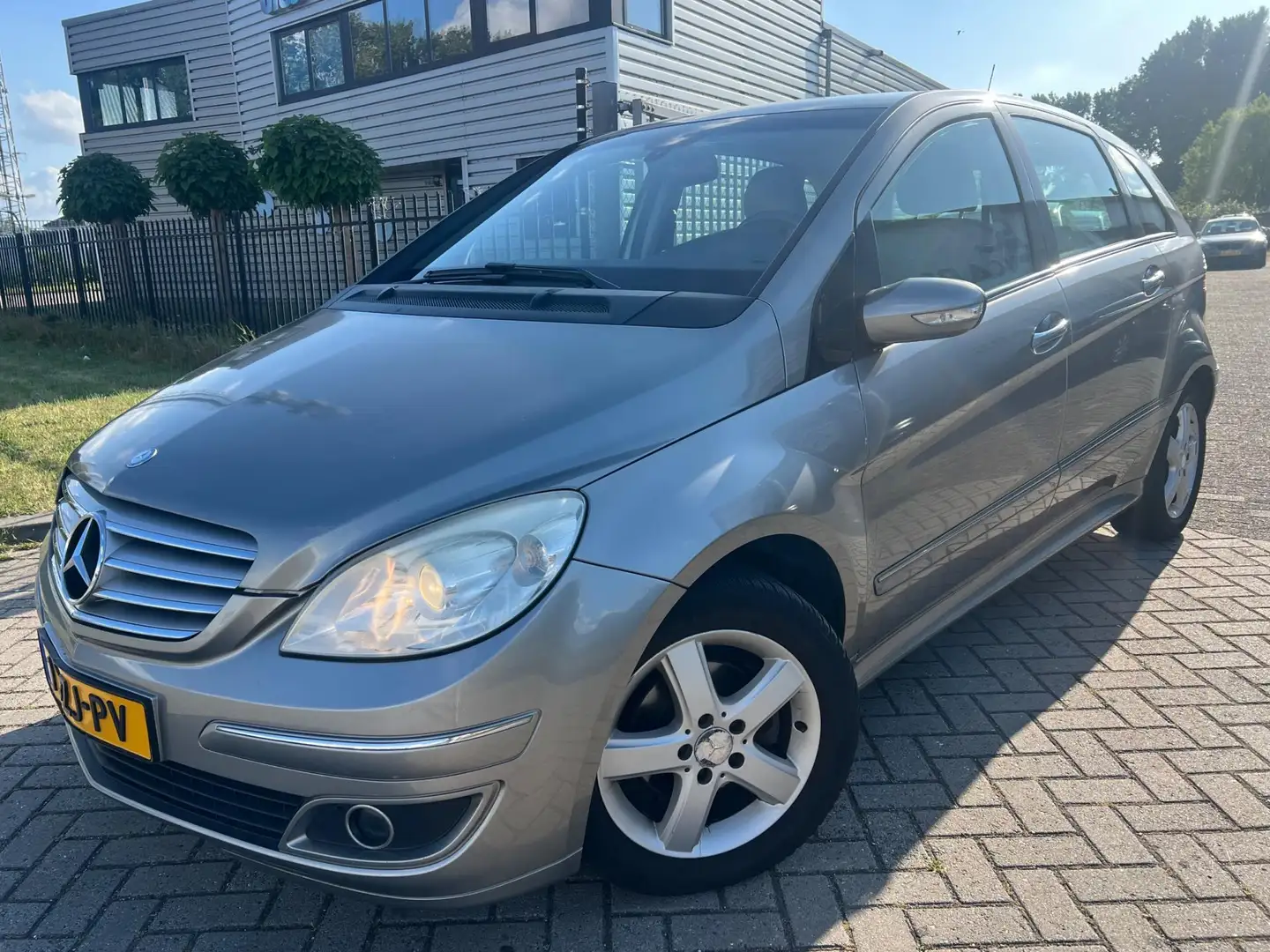 Mercedes-Benz B 170 2008 Automaat Cruise Lees tekst Gri - 2