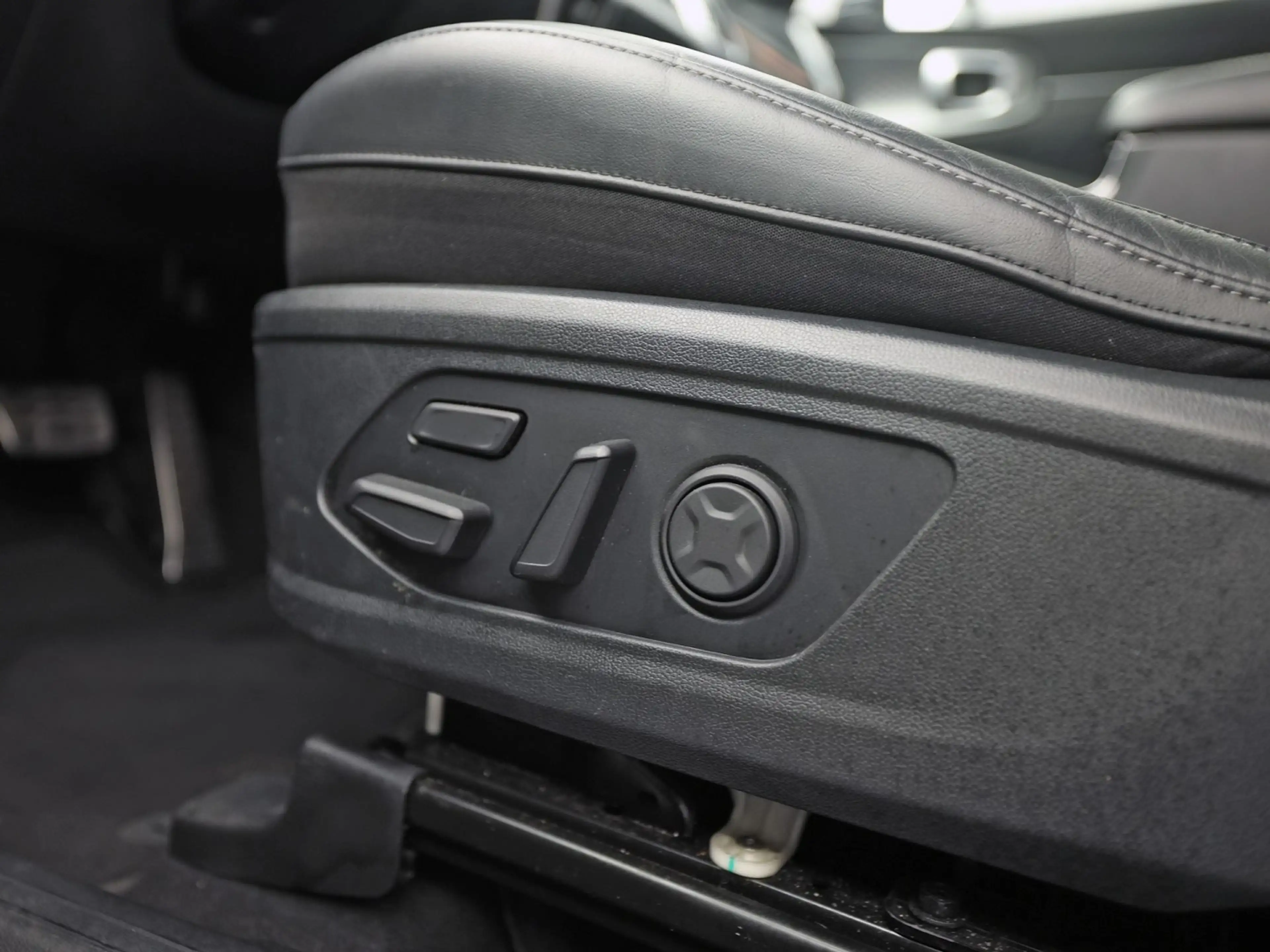 Kia Sorento 1.6 T-GDI Plug-in Hybrid 4WD ExecutiveLine 7 Perso — photo 17