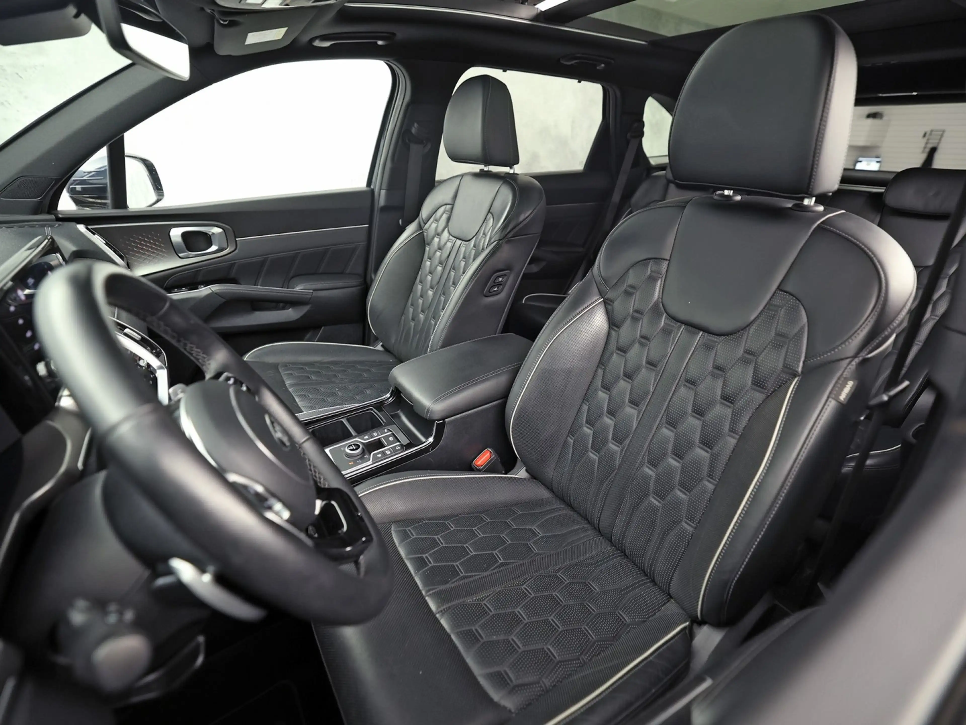 Kia Sorento 1.6 T-GDI Plug-in Hybrid 4WD ExecutiveLine 7 Perso — photo 16