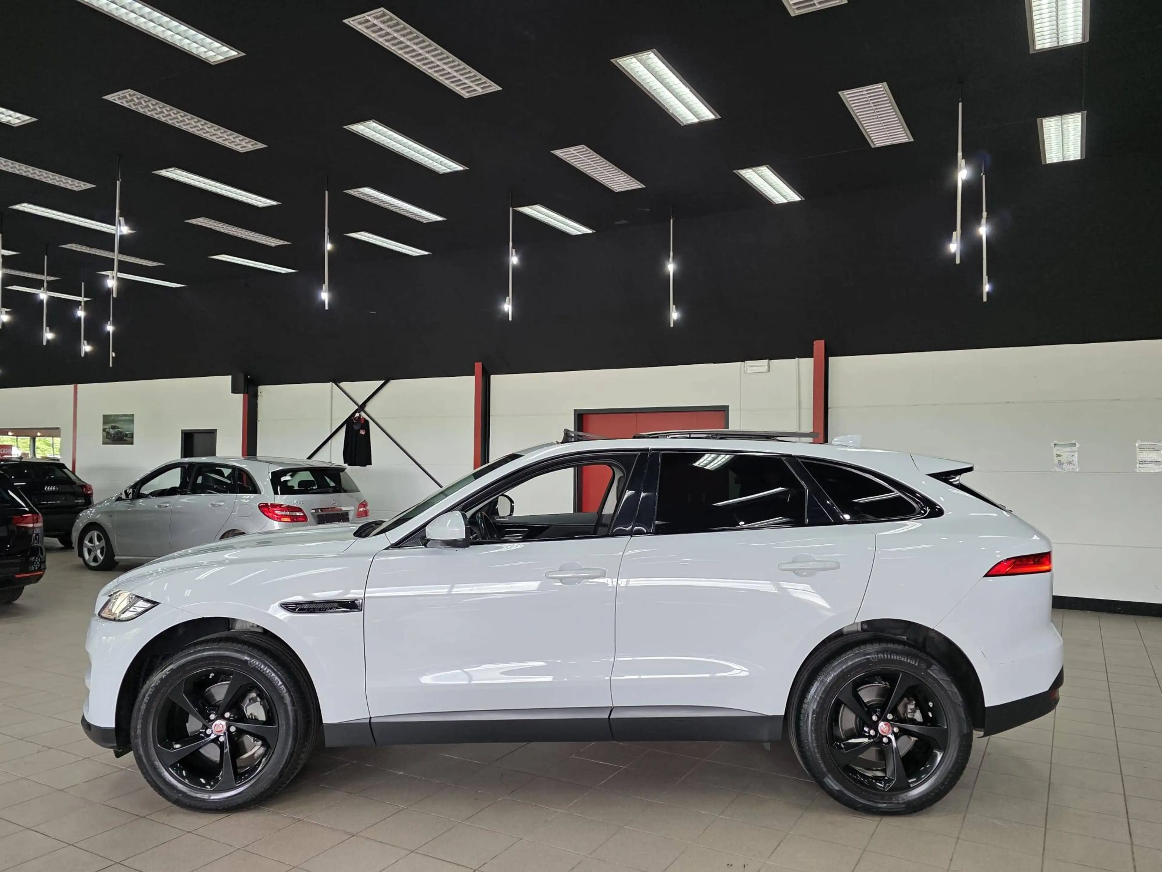 Jaguar F-Pace F-Pace 2.0 D AWD Limited Edition Prestige**EXPORT OF HANDELAAR VERKOOP** — photo 4