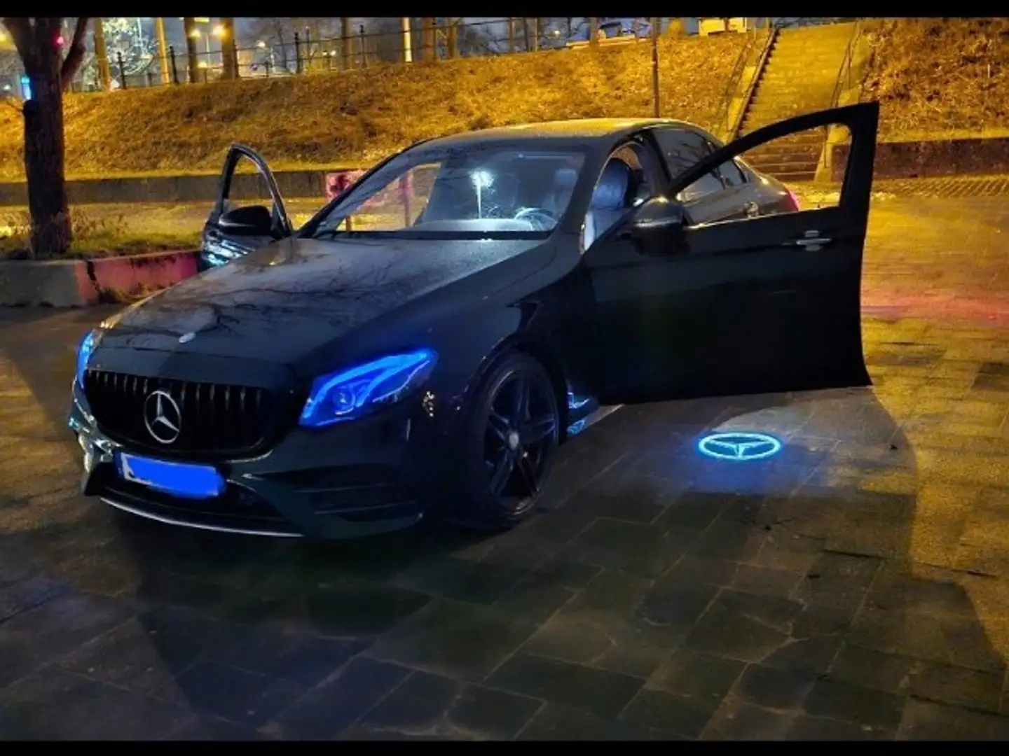 Mercedes-Benz 220 d 9G-TRONIC AMG Line - 1