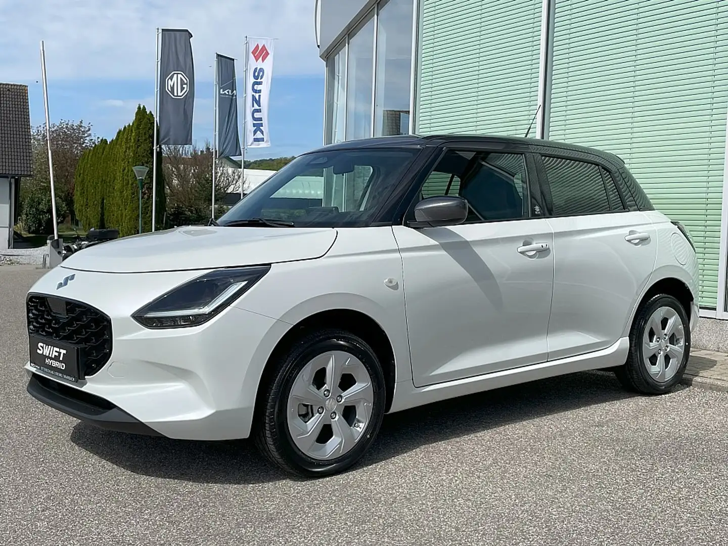 Suzuki Swift 1,2 Hybrid Allgrip Shine Weiß - 1