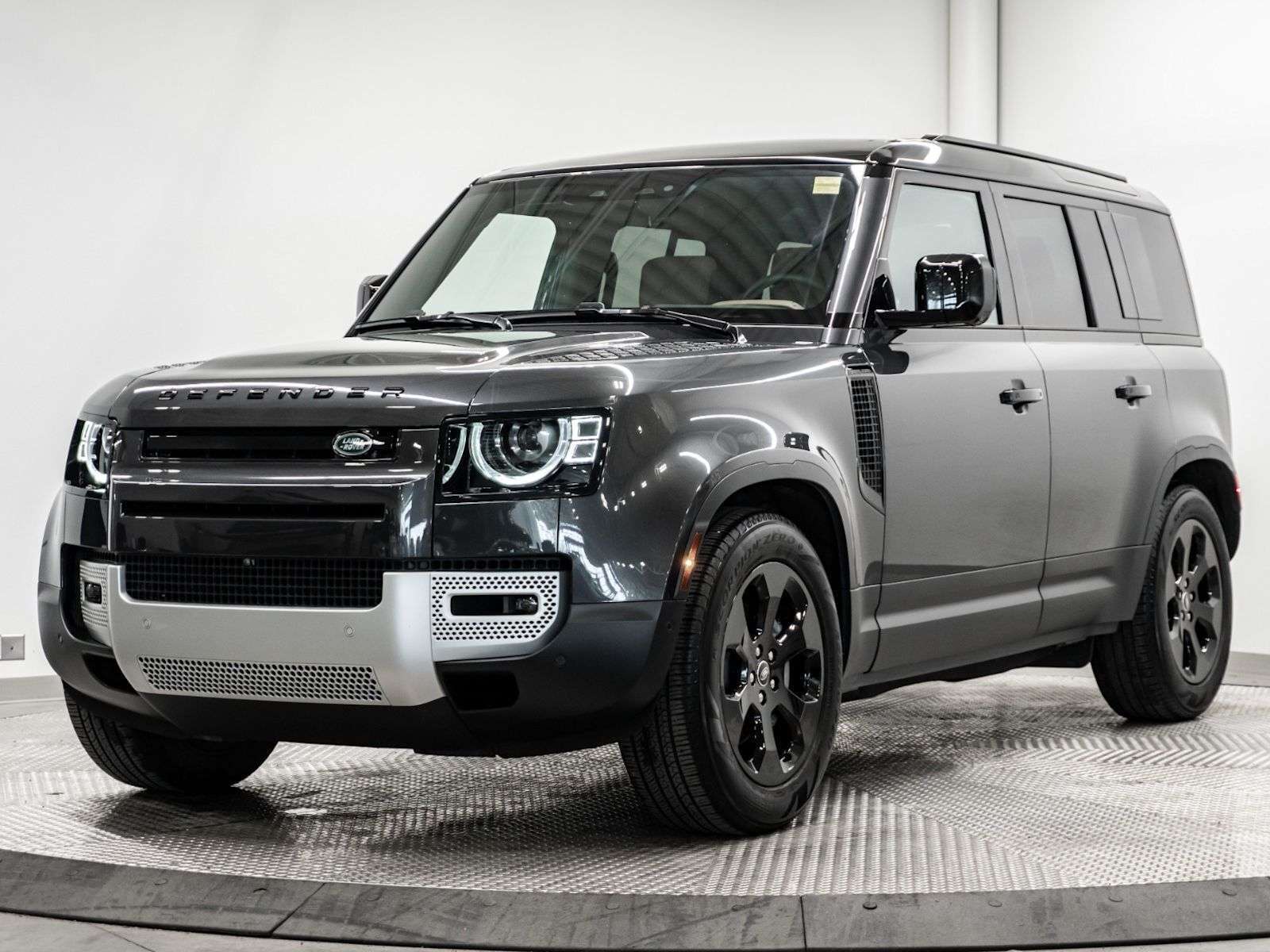 2025 Land Rover Defender S P400 | PREMIUM UPGRADED INTERIOR | COLD CLIMATE