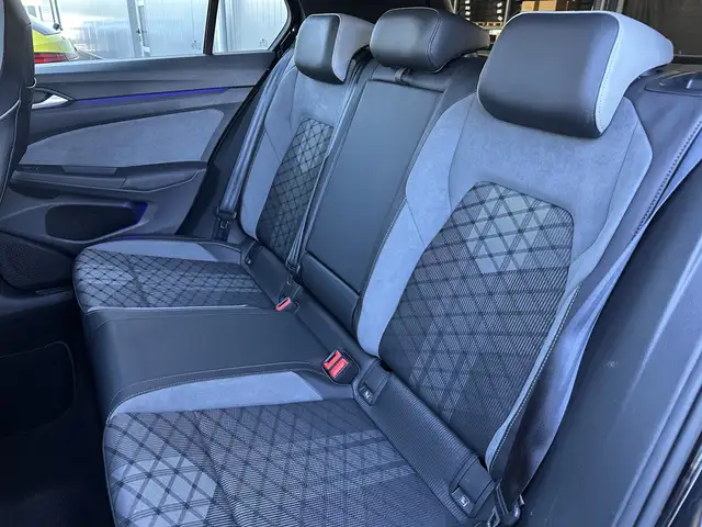 Volkswagen Golf view 10