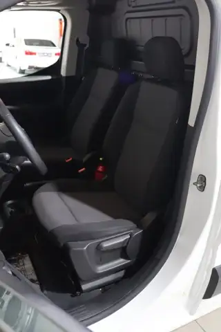 Toyota Proace view 13